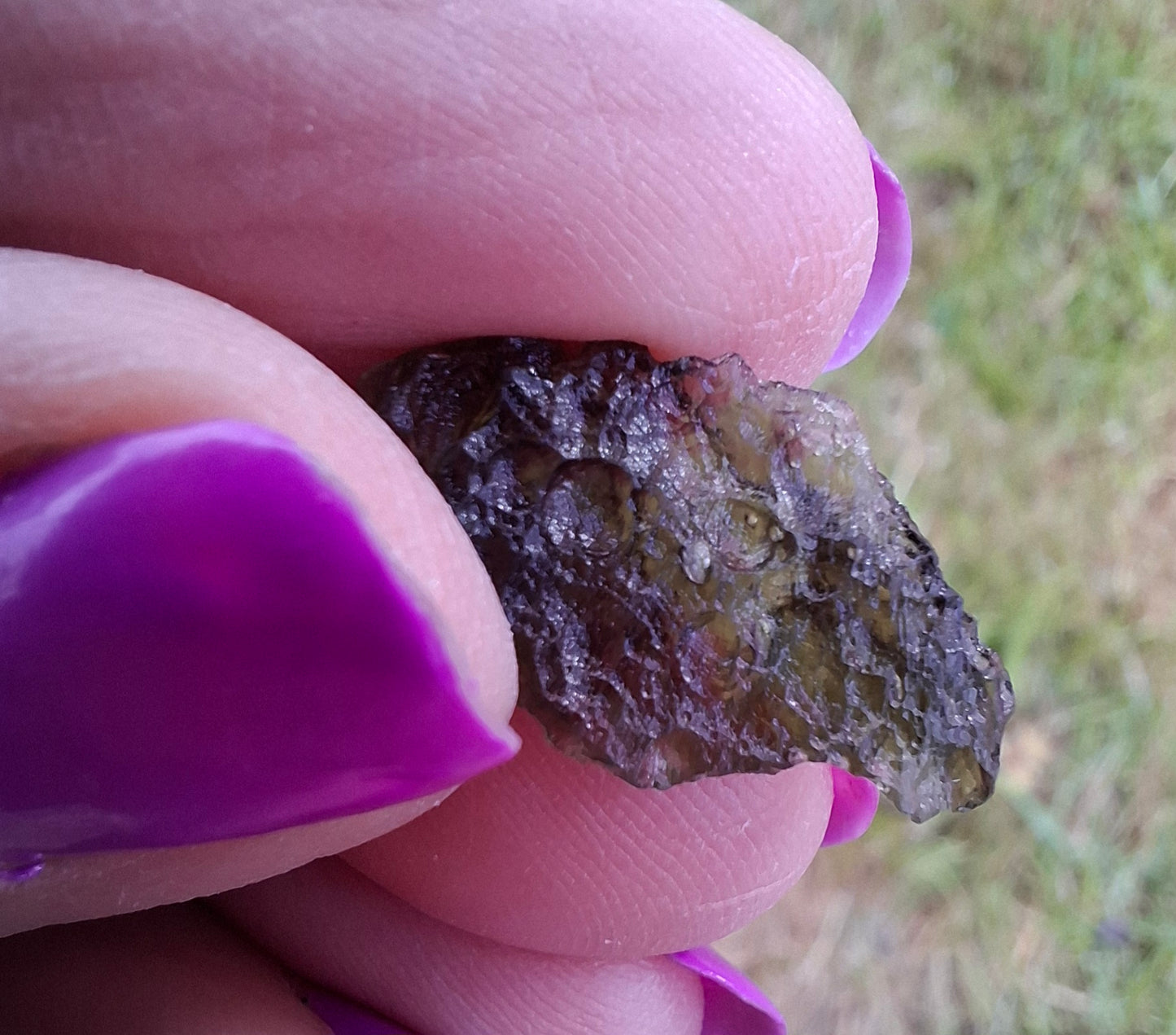 Moldavite Piece, 0.98g, Tektite (Ref: 1427)