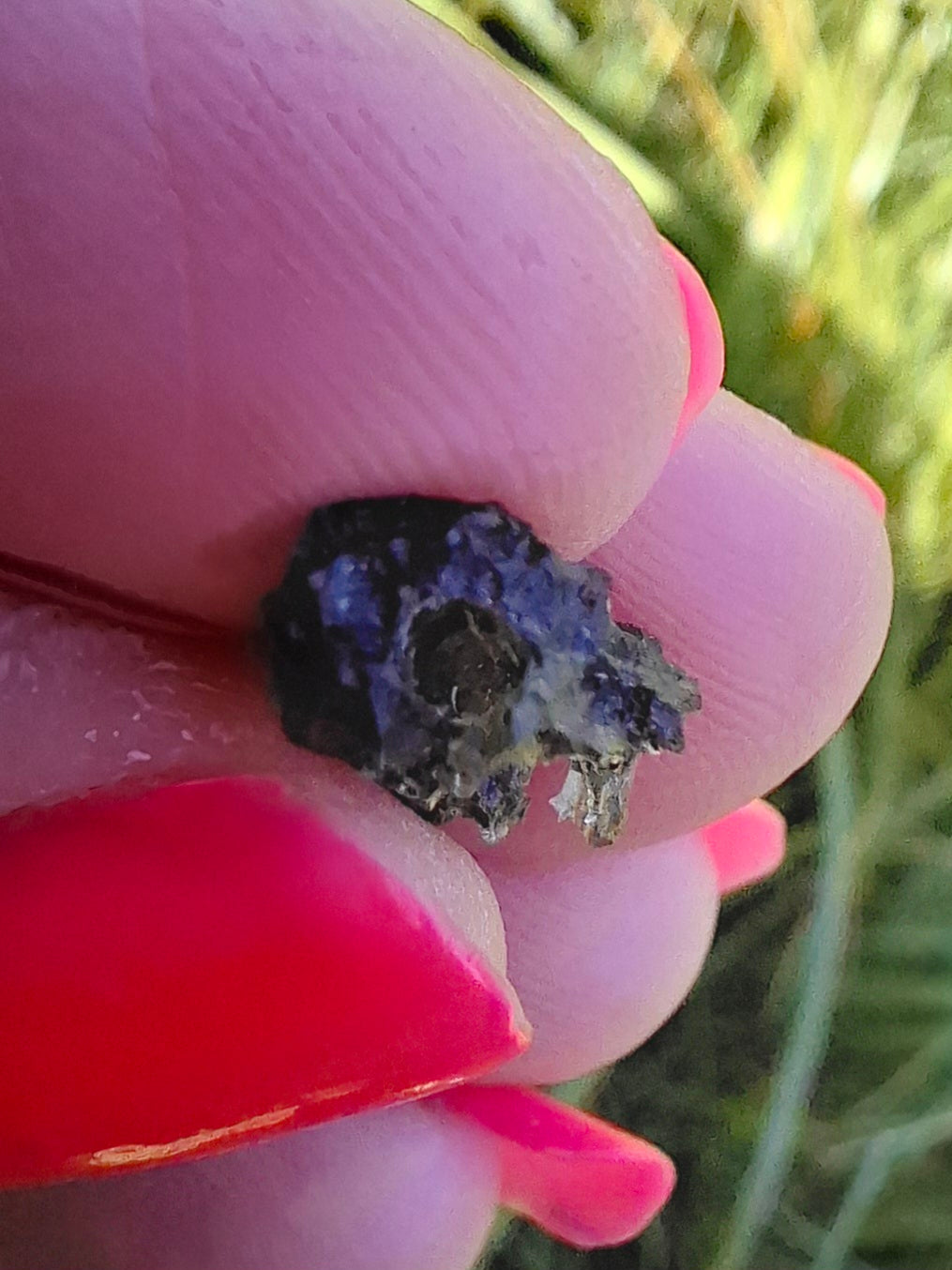 Moldavite Piece, 0.65g, Tektite (Ref: 1410)