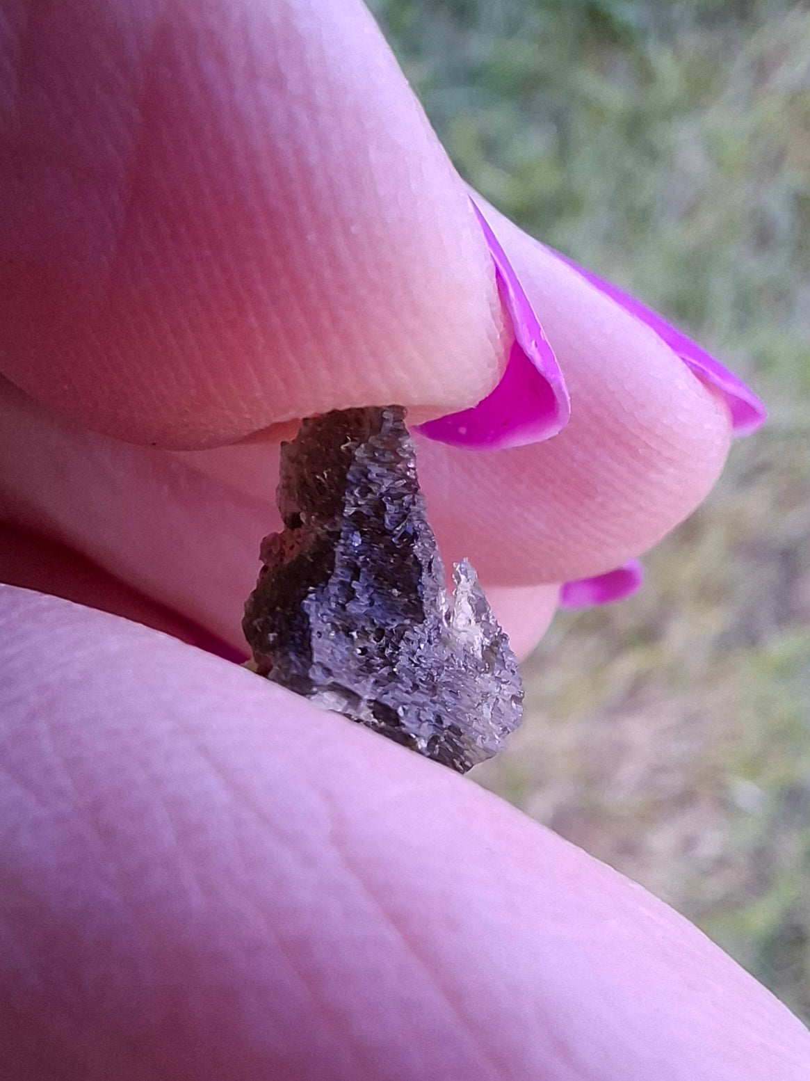 Moldavite Piece, 0.65g, Tektite (Ref: 1459)