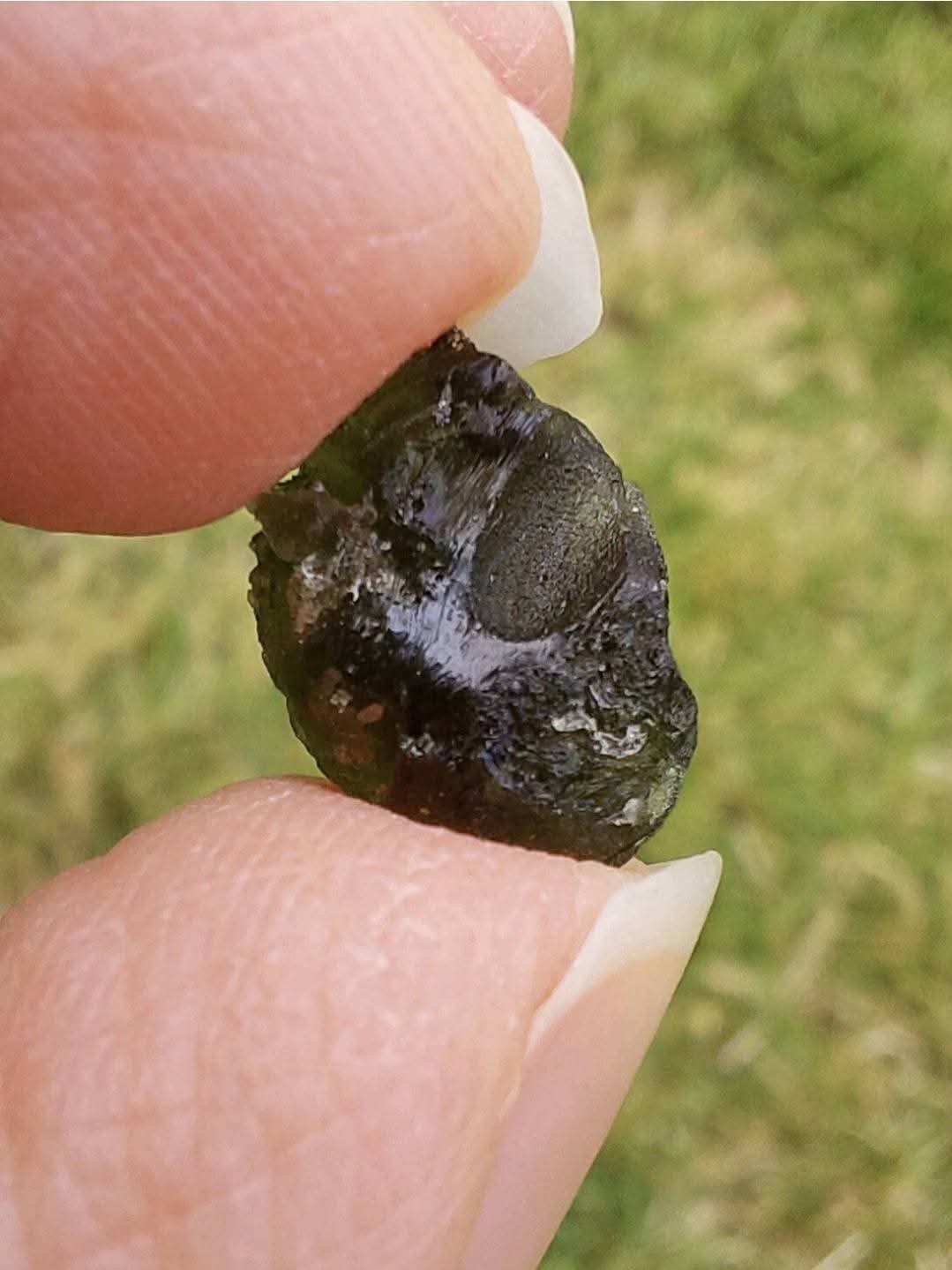 Moldavite Piece, 0.90g, Tektite (Ref: E209)