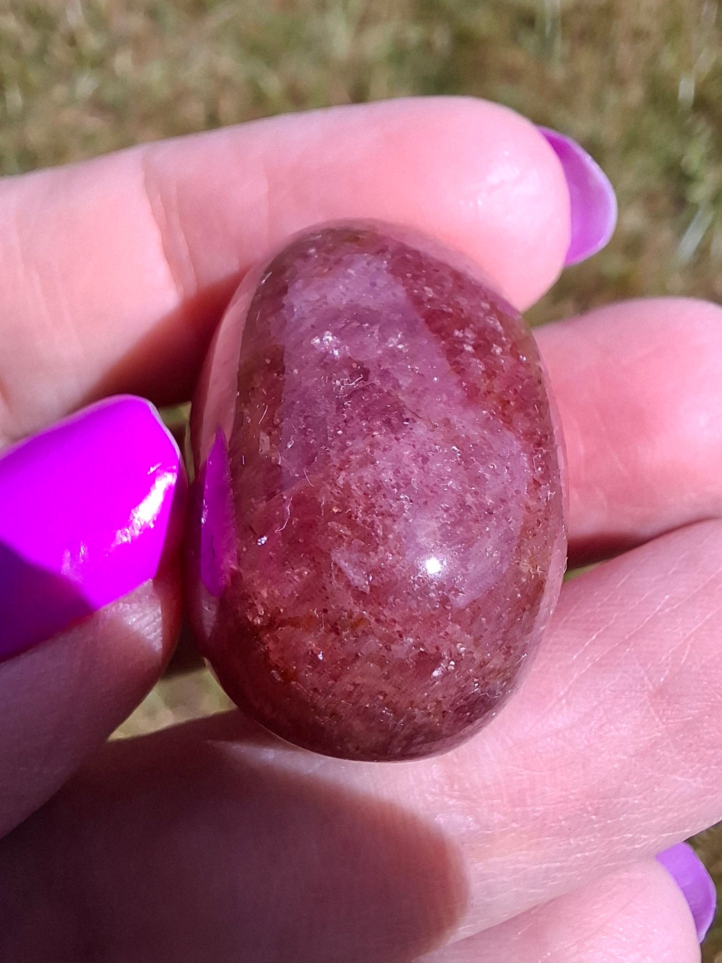 Strawberry Quartz, Tumble Stone, Crystal (Ref: T14)