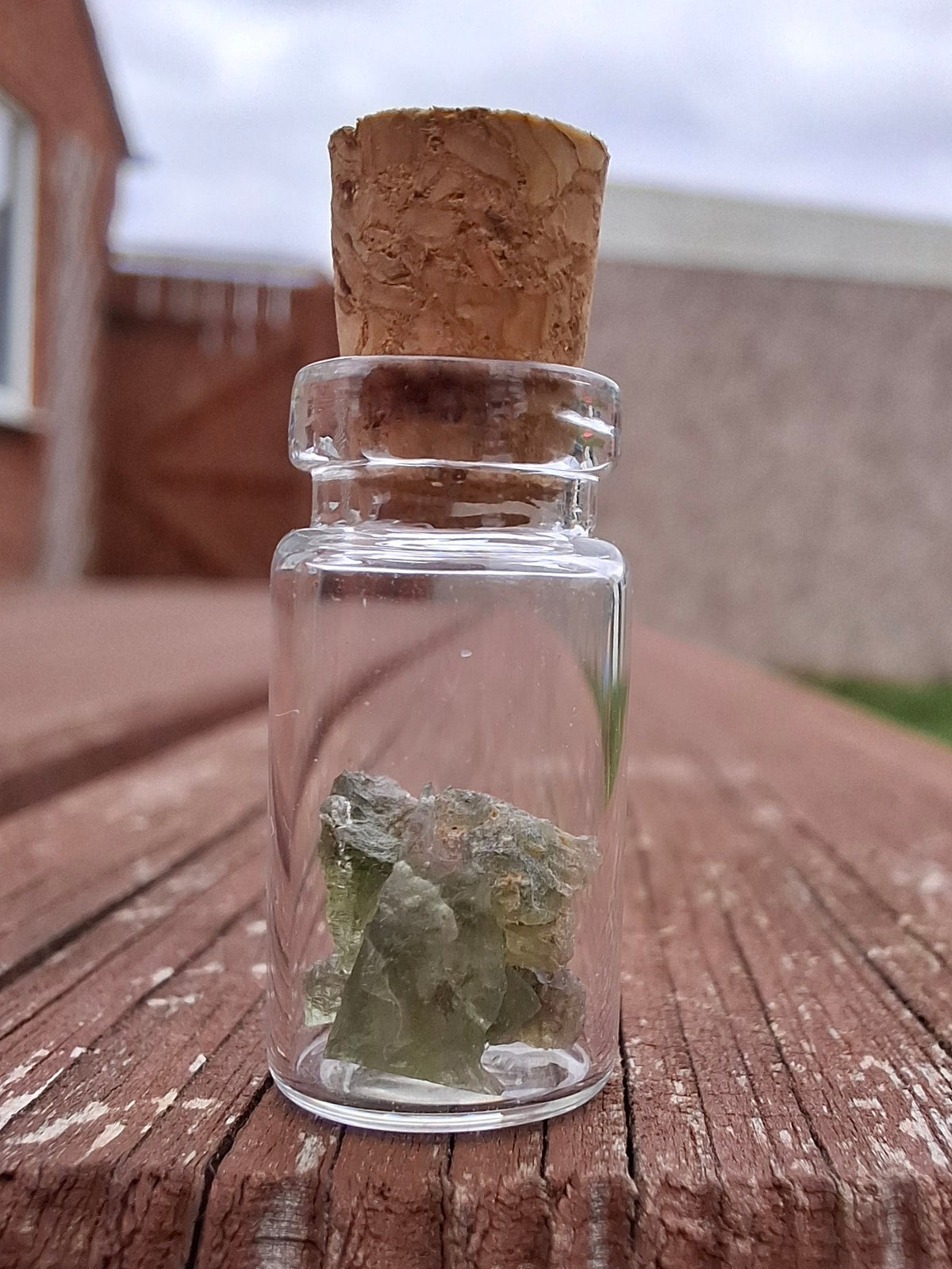 Moldavite Chips (0.50g) in 1ml Bottle, Tektite (Ref: B22)