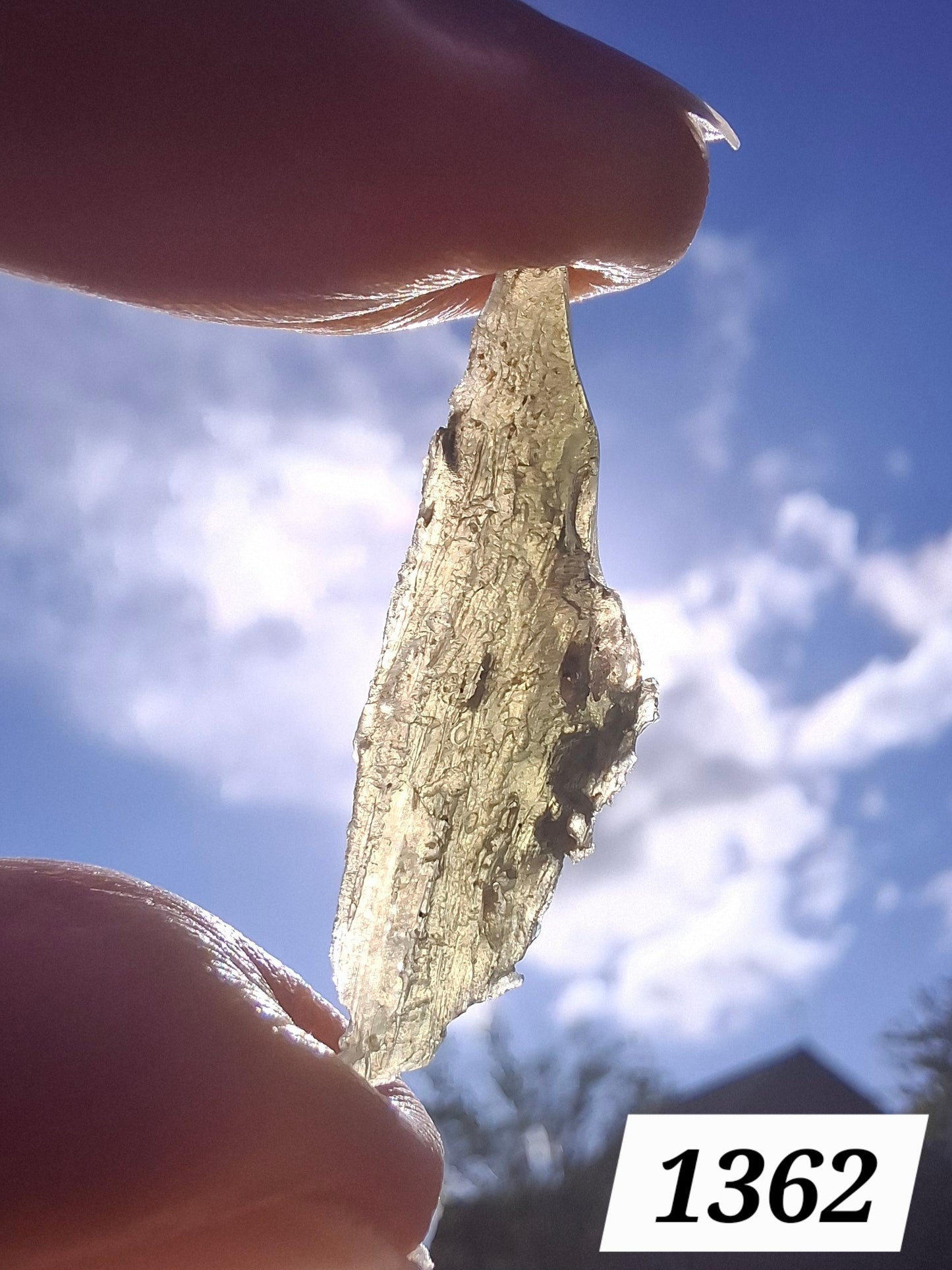 Moldavite Piece, 0.83g, Tektite (Ref: 1362)