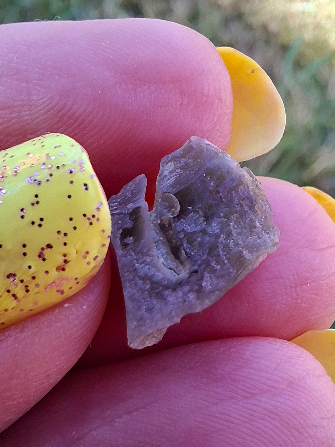 Moldavite Piece, 0.68g, Tektite (Ref: 1481)