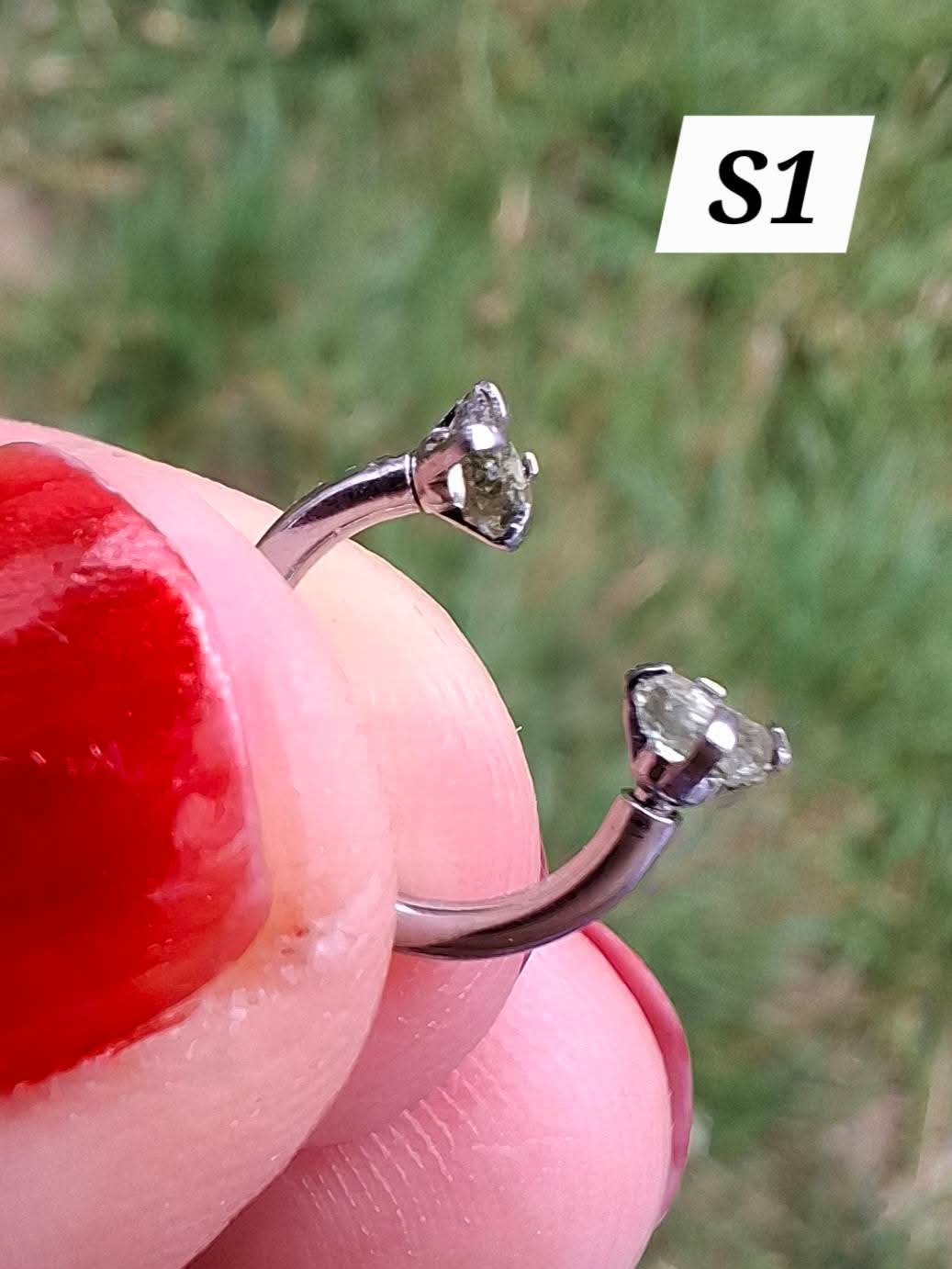 Moldavite (raw) HORSESHOE SEPTUM RING, 16G, Surgical Steel, Tektite (Ref: S1)