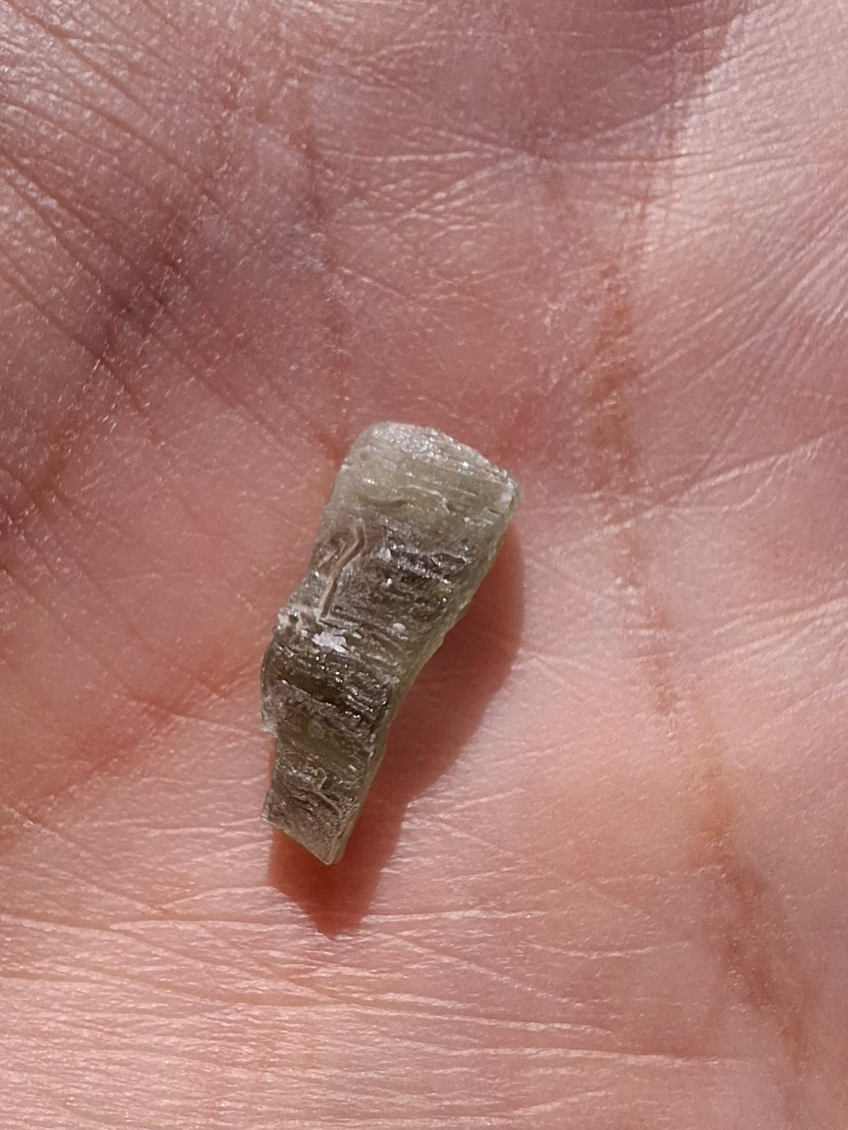 Moldavite Piece, 0.39g, Tektite (Ref: 1507)