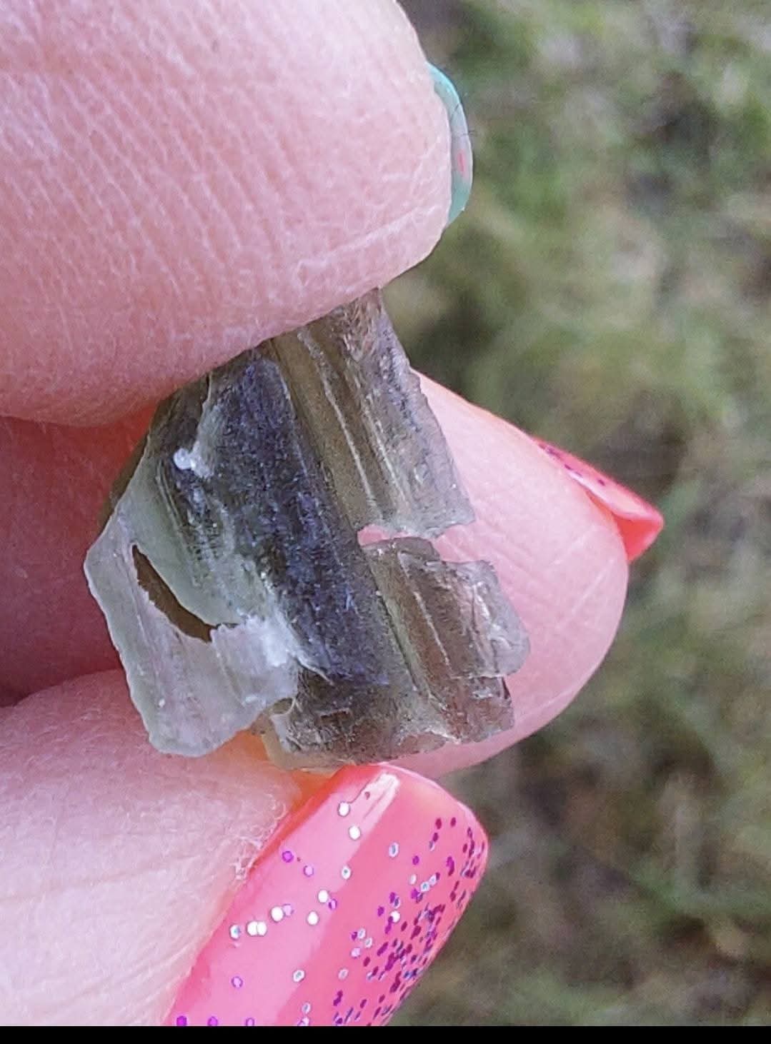 Moldavite Piece, 0.74g, Tektite (Ref: 1147)