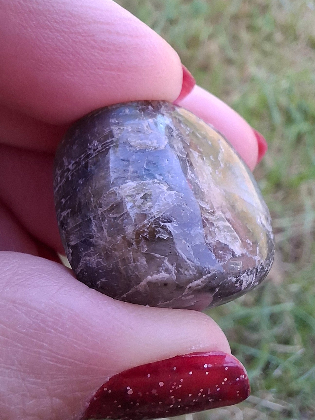 Labradorite, Tumble Stone, Crystal (Ref: T211)