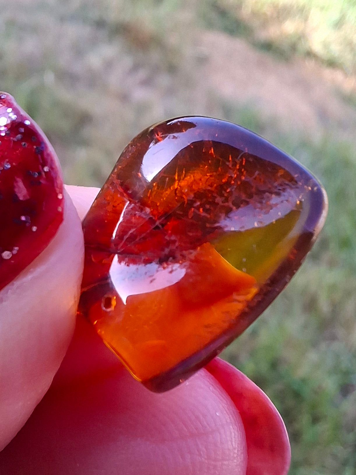 Baltic Amber, 0.94g, Fossil (Ref: A256)