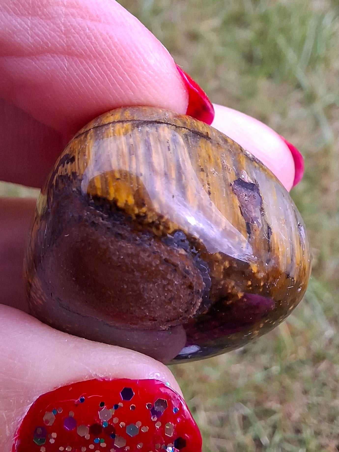 Tigers Eye, Tumble Stone, Crystal (Ref: T129)