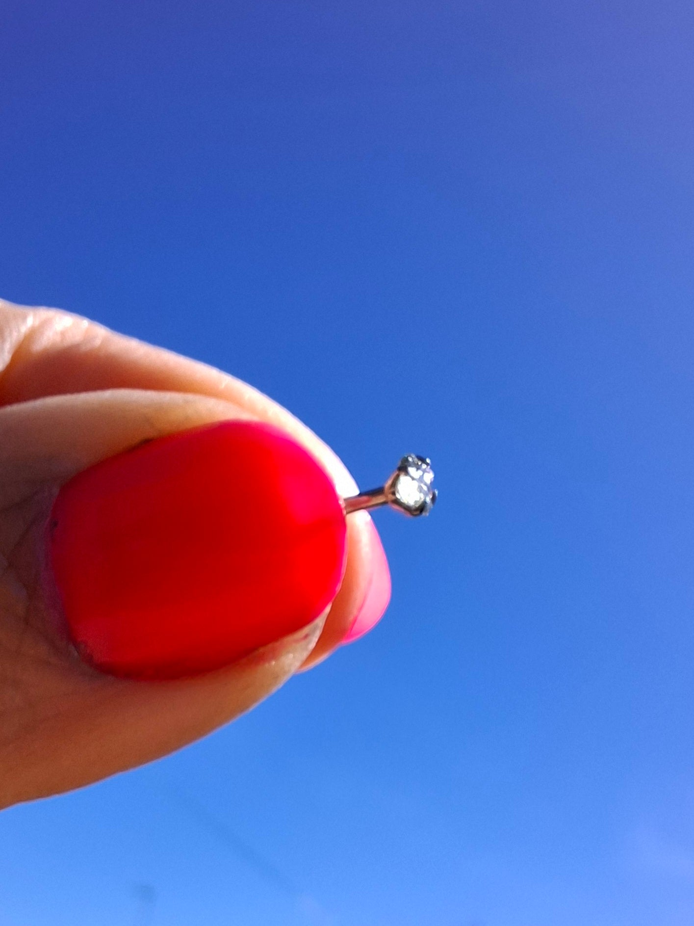 Moldavite (raw) NOSE STUD, 18G, L shape, Surgical steel, Tektite (Ref: N8)