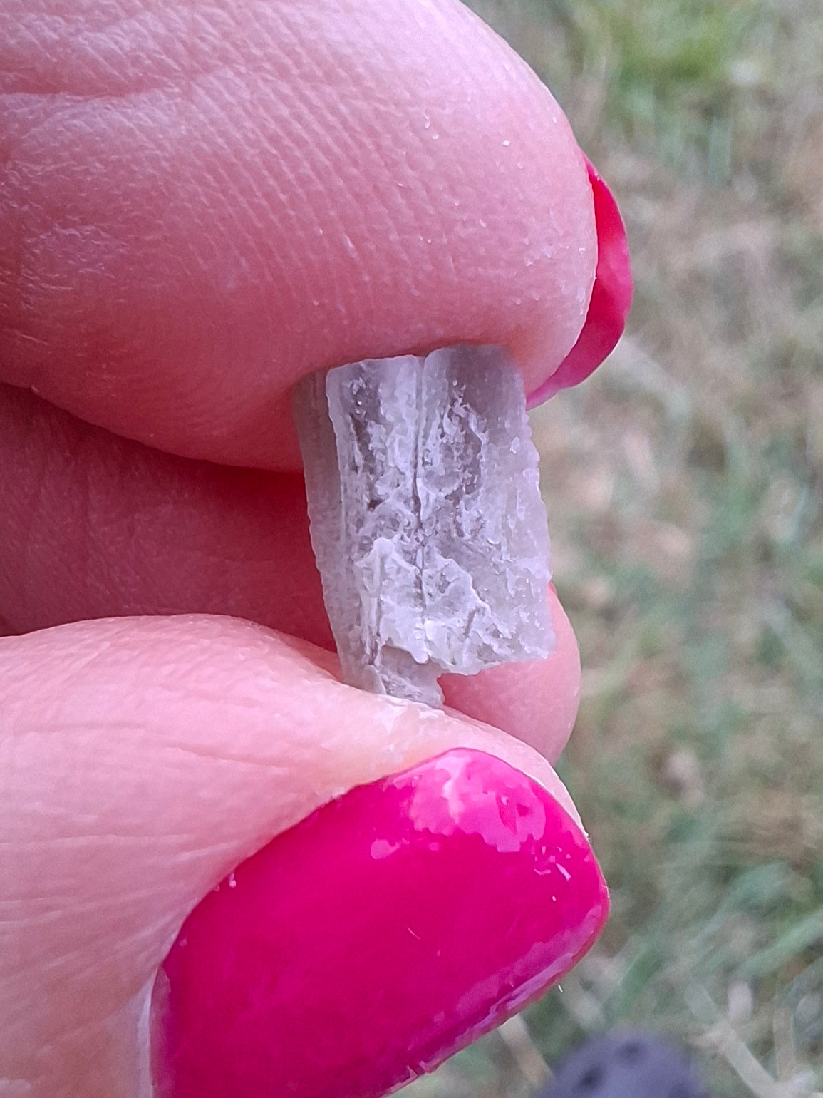 Moldavite tiny piece, SNOWFLAKE, FROSTED, BRUSNA, 0.18g, Tektite (Ref: 1496)
