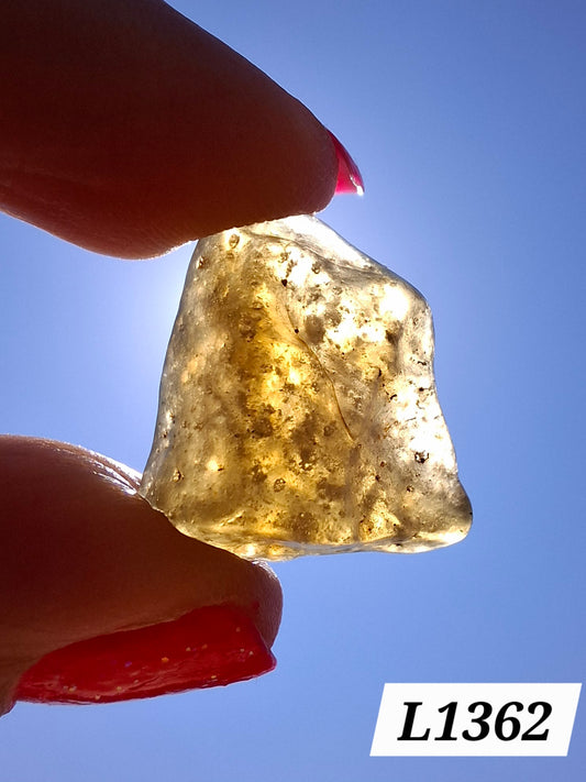 Libyan Desert Glass (darker) Piece, 3.40g, Tektite (Ref: L1362)