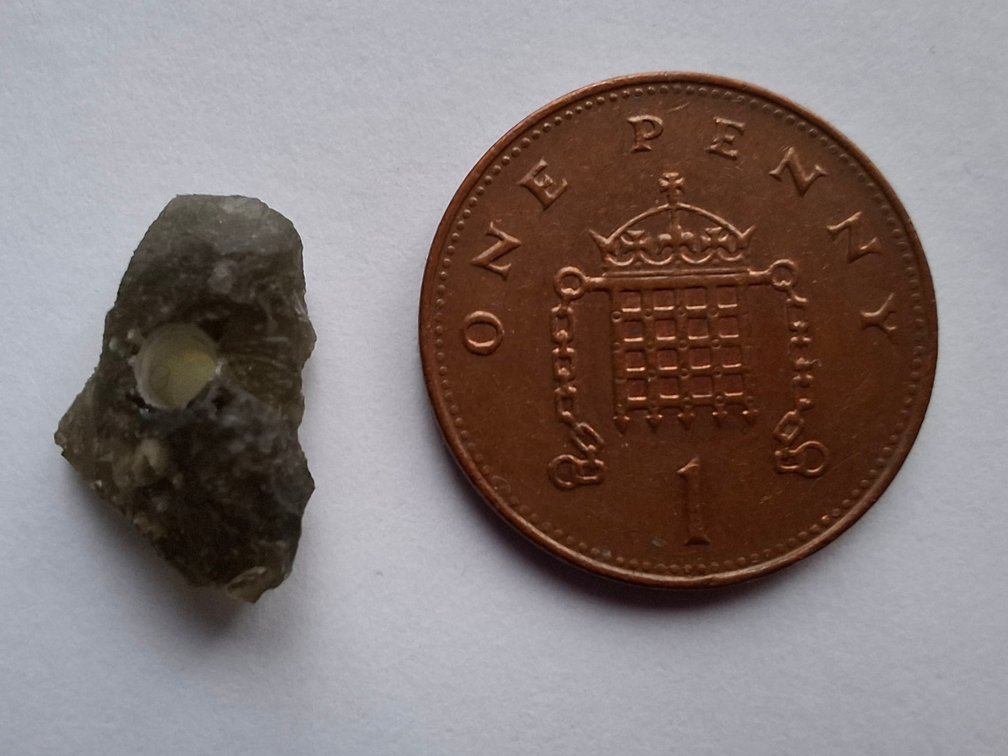 DRILLED, Moldavite Piece, 0.96g, Tektite (Ref: D27)