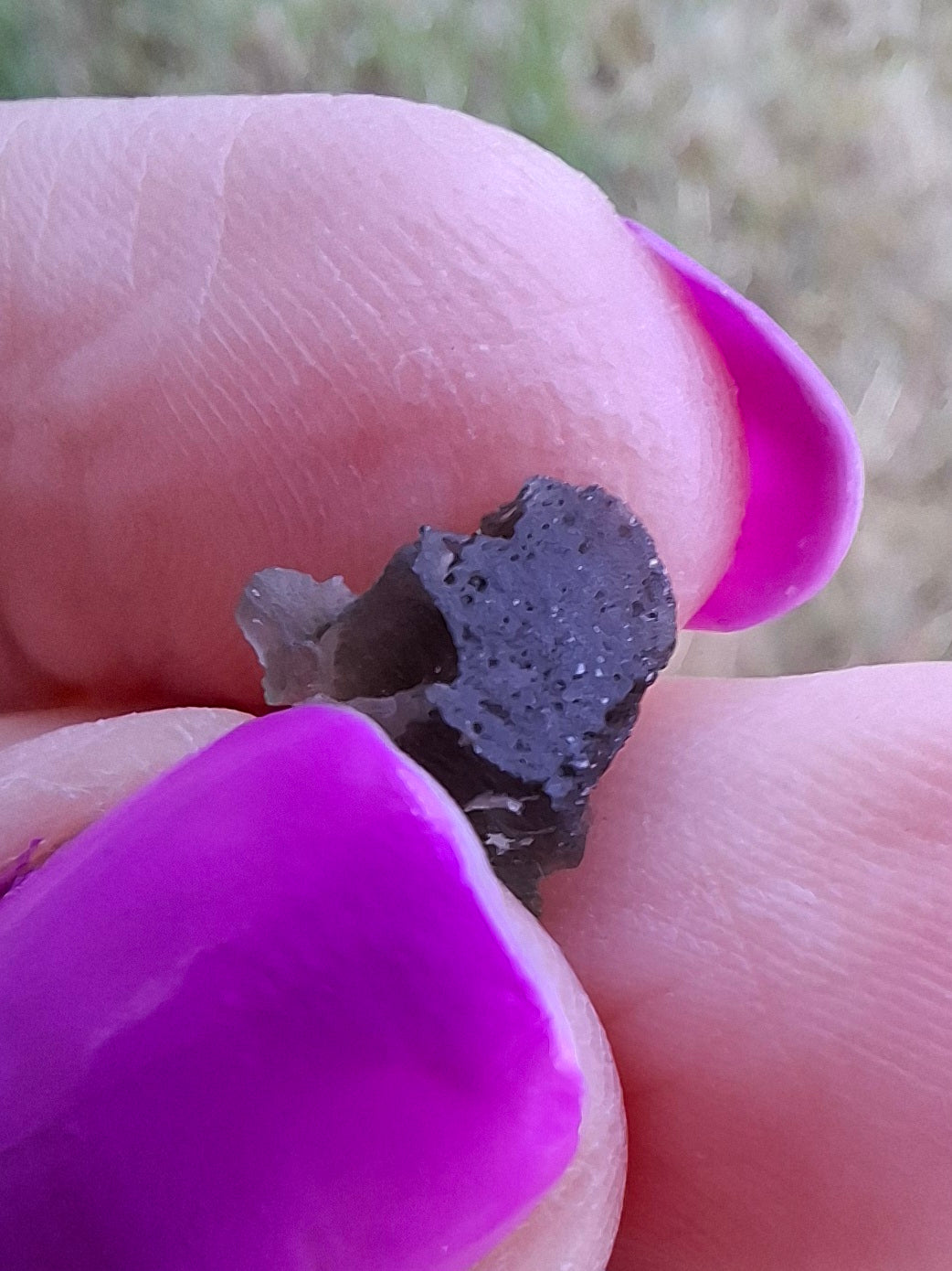 Moldavite Piece, 0.53g, Tektite (Ref: 1446)