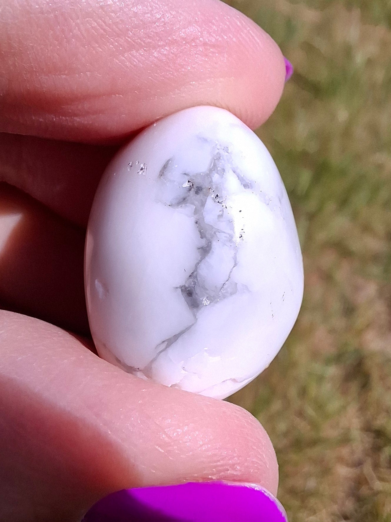Howlite, Tumble Stone, Crystal (Ref: T42)
