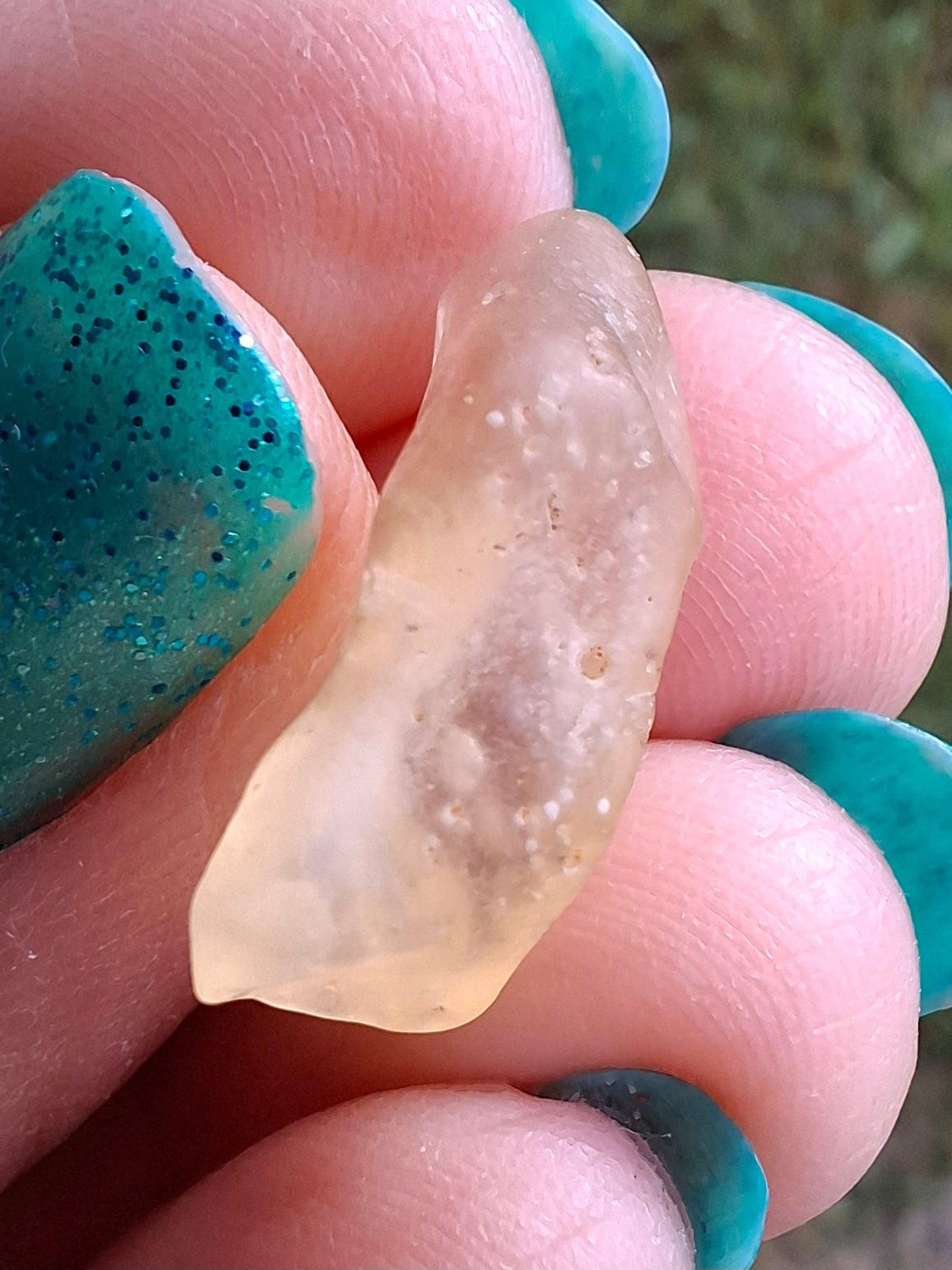 Libyan Desert Glass small Piece, 1.50g, Tektite