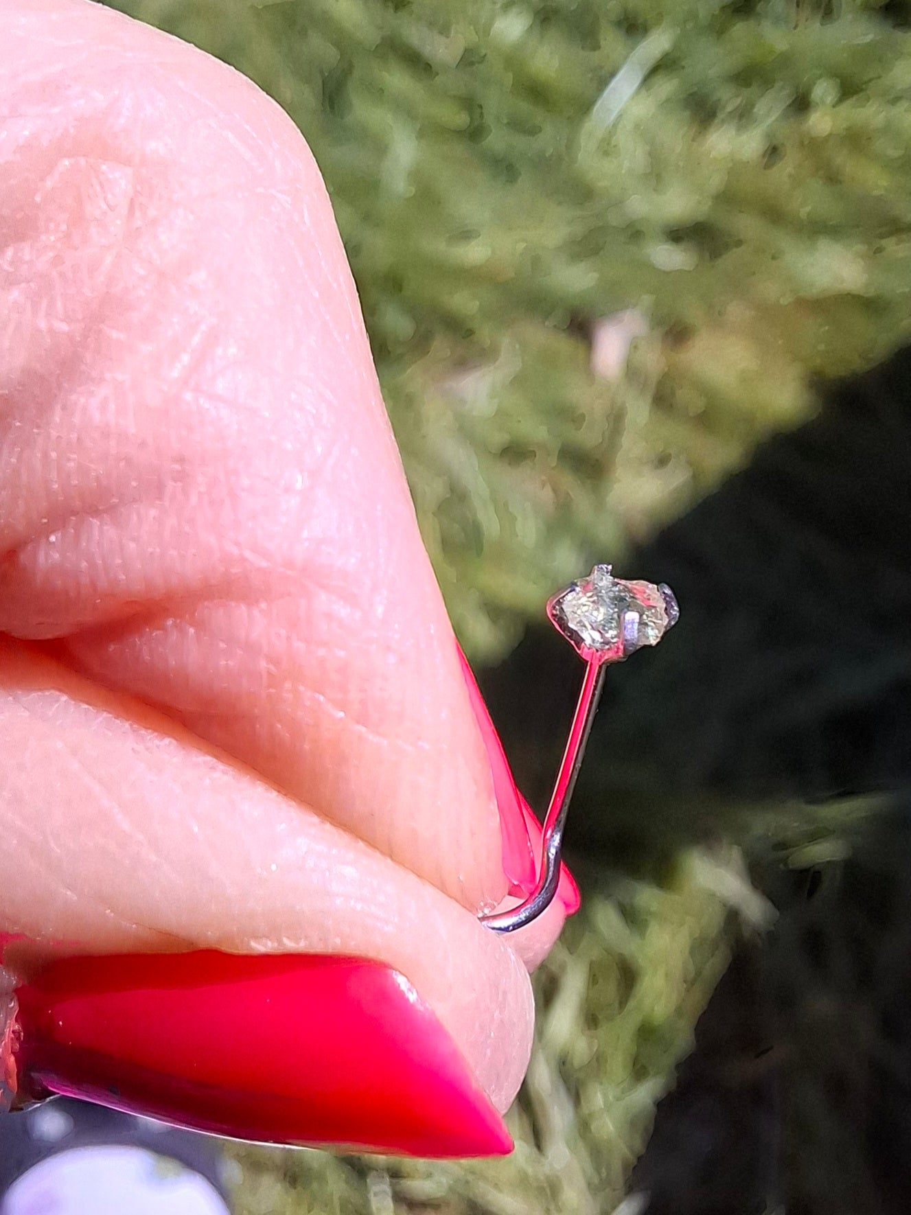 Moldavite (raw) NOSE STUD, 22G, Corkscrew, Surgical Steel, Tektite (Ref: N13)