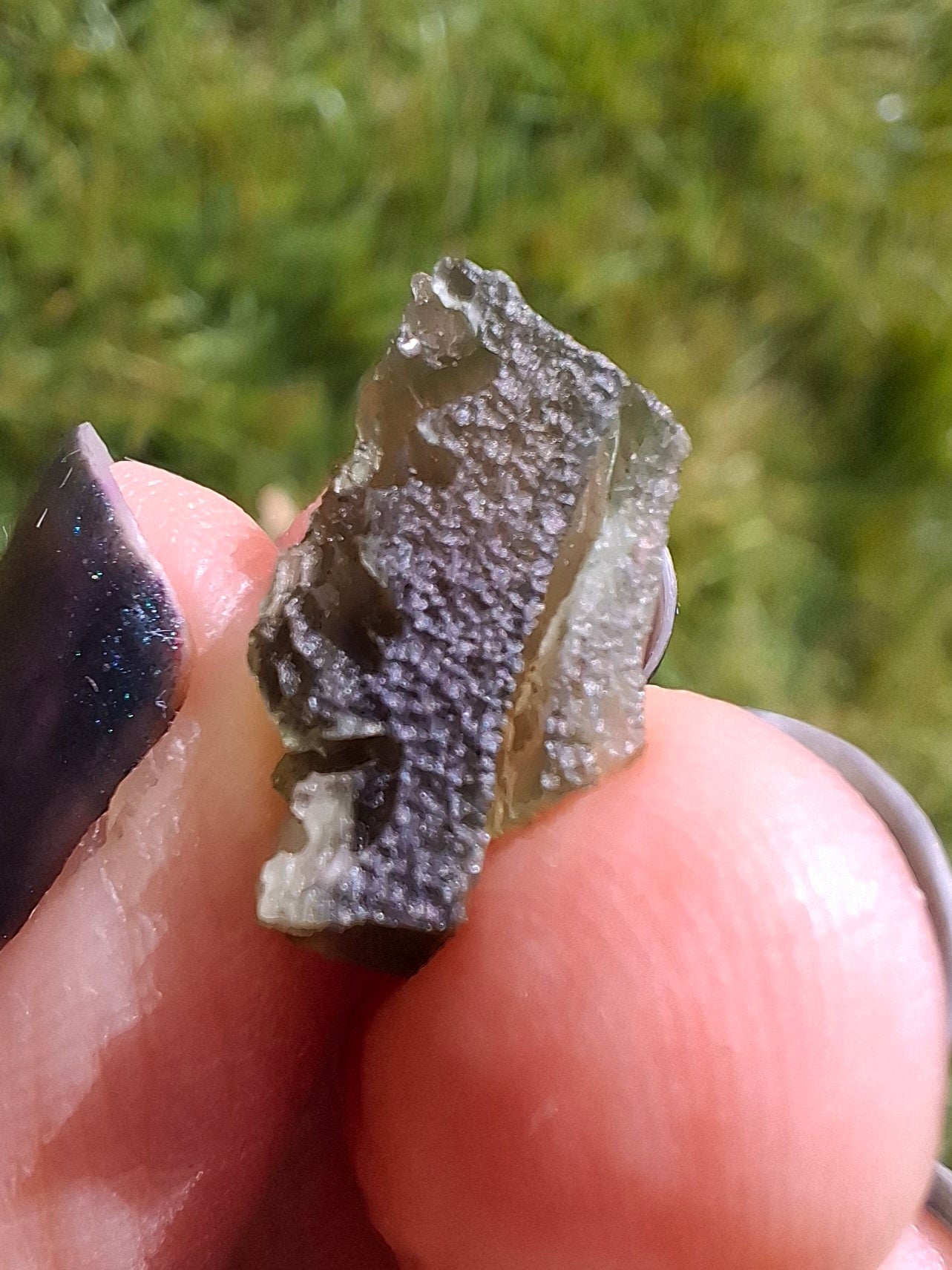 Moldavite Piece, 1.65g, Tektite (Ref: 1387)