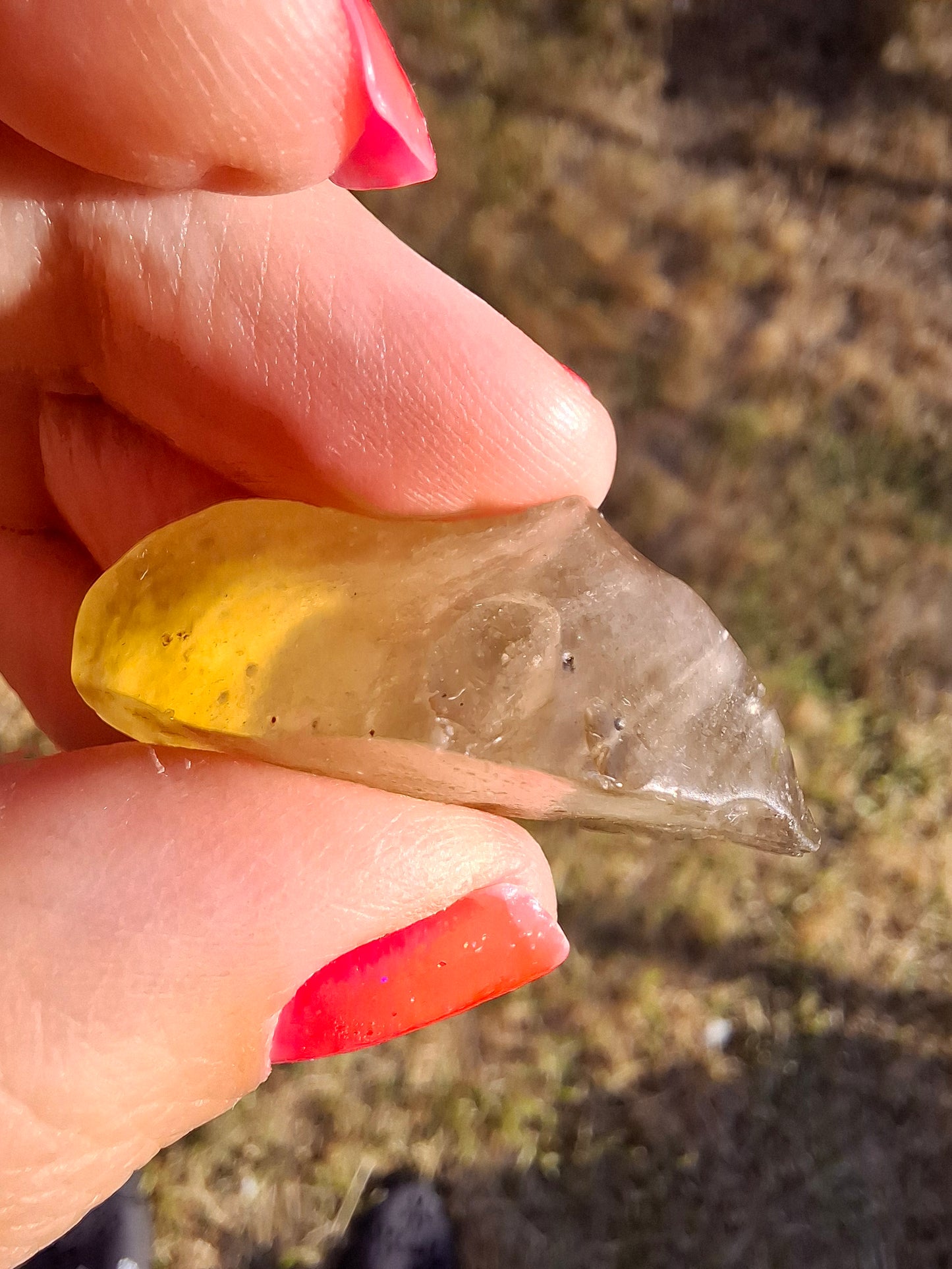 Libyan Desert Glass (darker) Piece, 12.00g, Tektite (Ref: L1377)