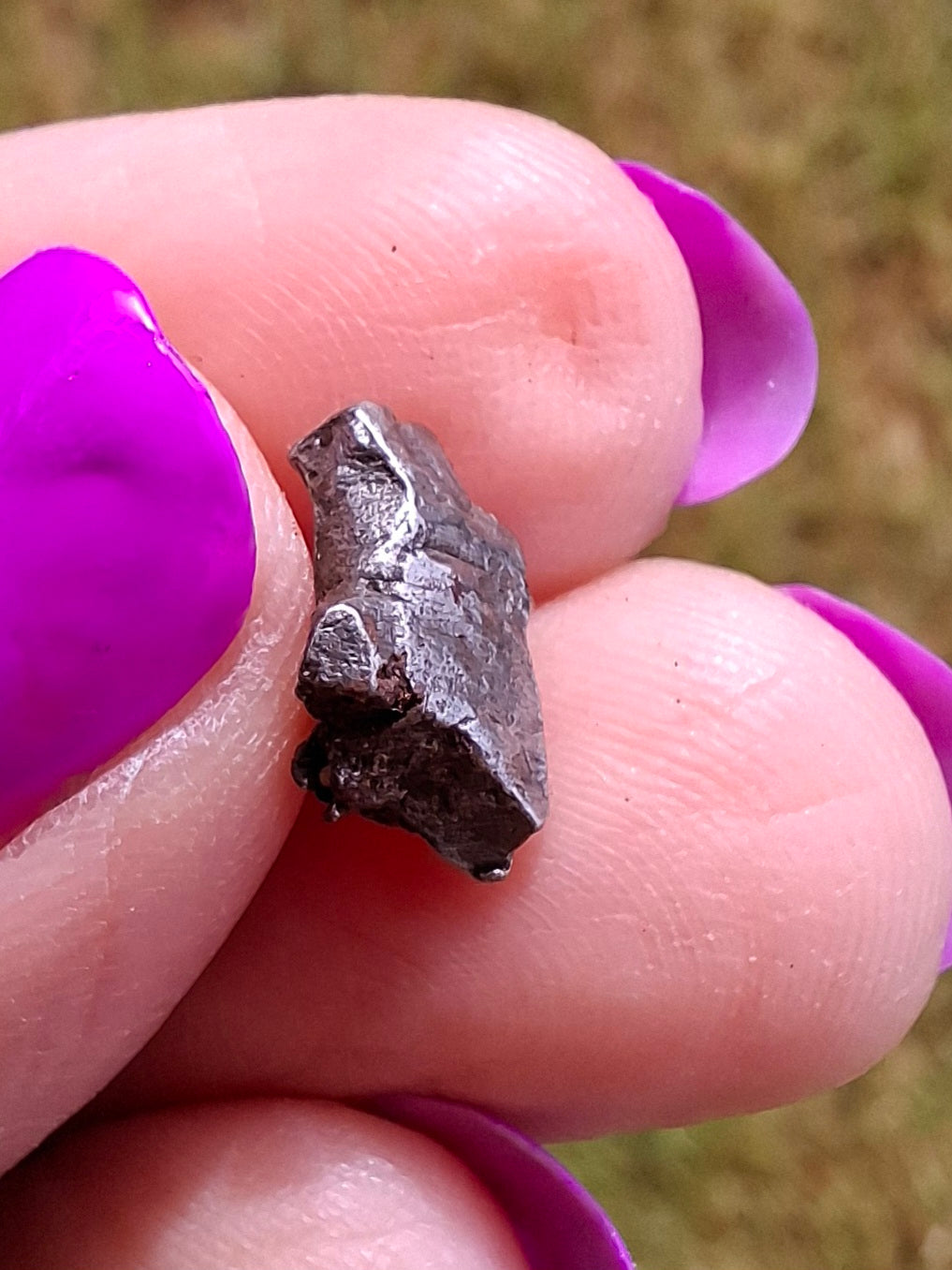 Campo del Cielo, 0.95g, Nickel Iron Meteorite (Ref: C2)