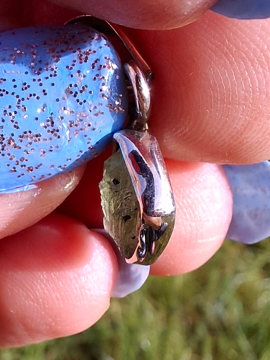 Moldavite Pendant, 925 Silver, Tektite (Ref: P52)