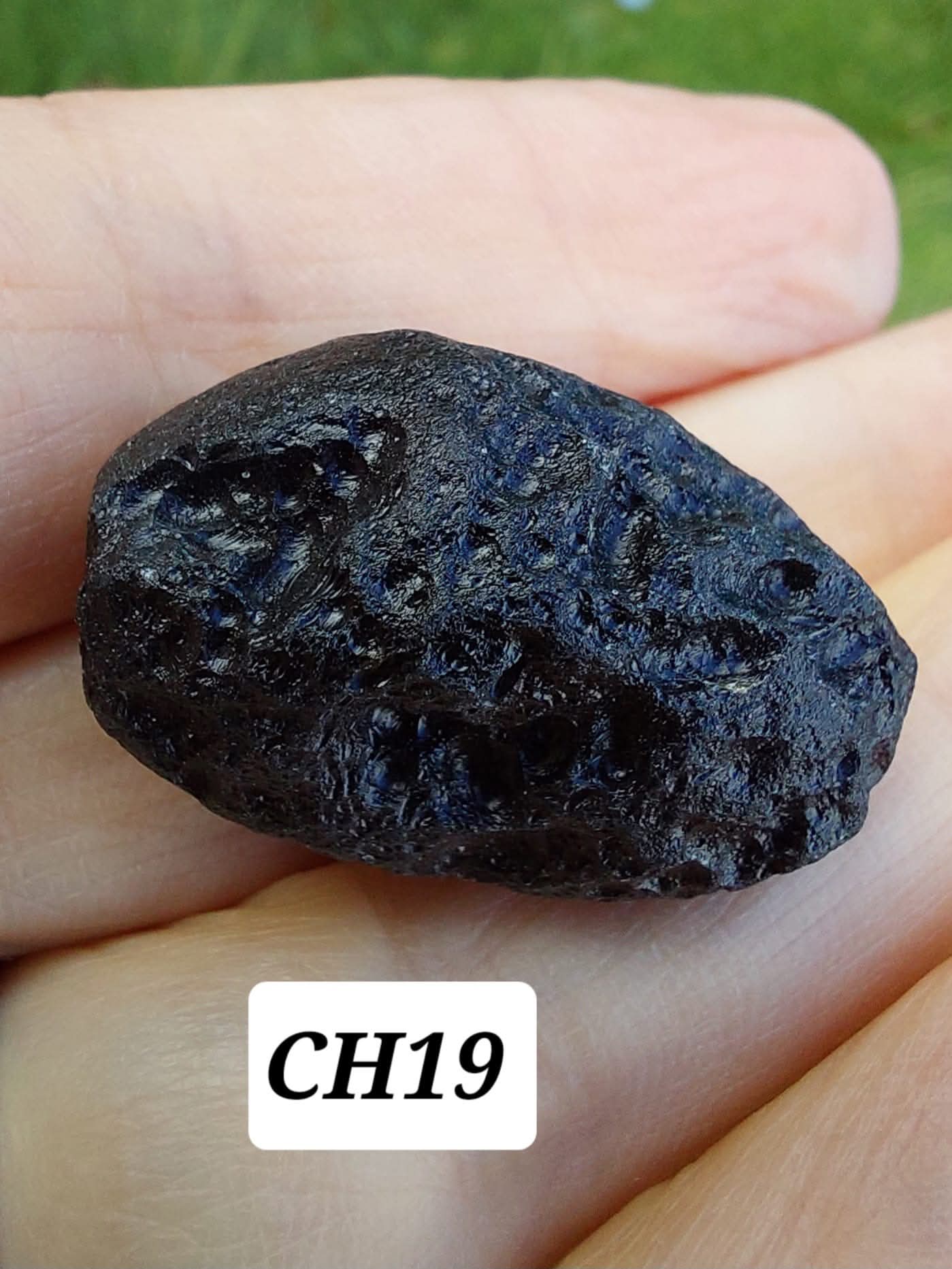 Guang Dong (Chinese), 10.55g, Tektite