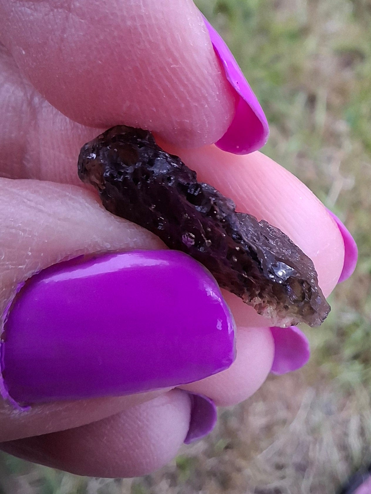Moldavite Piece, 0.98g, Tektite (Ref: 1427)