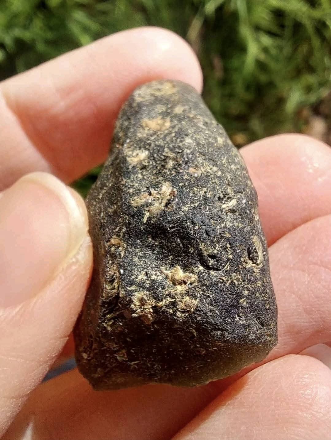 Moldavite Piece, CHLUM FIELD, 15.77g, Tektite (Ref: 1045)