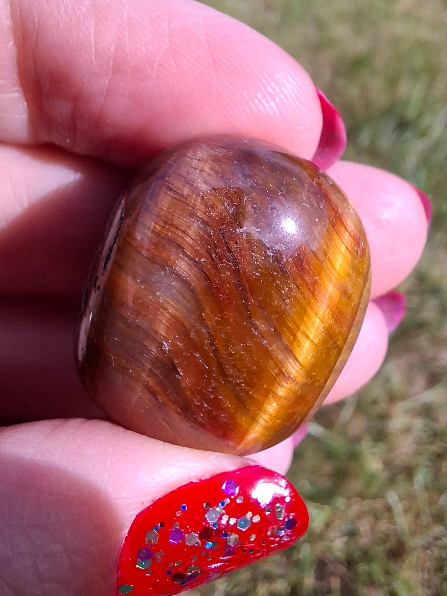 Tigers Eye, Tumble Stone, Crystal (Ref: T136)