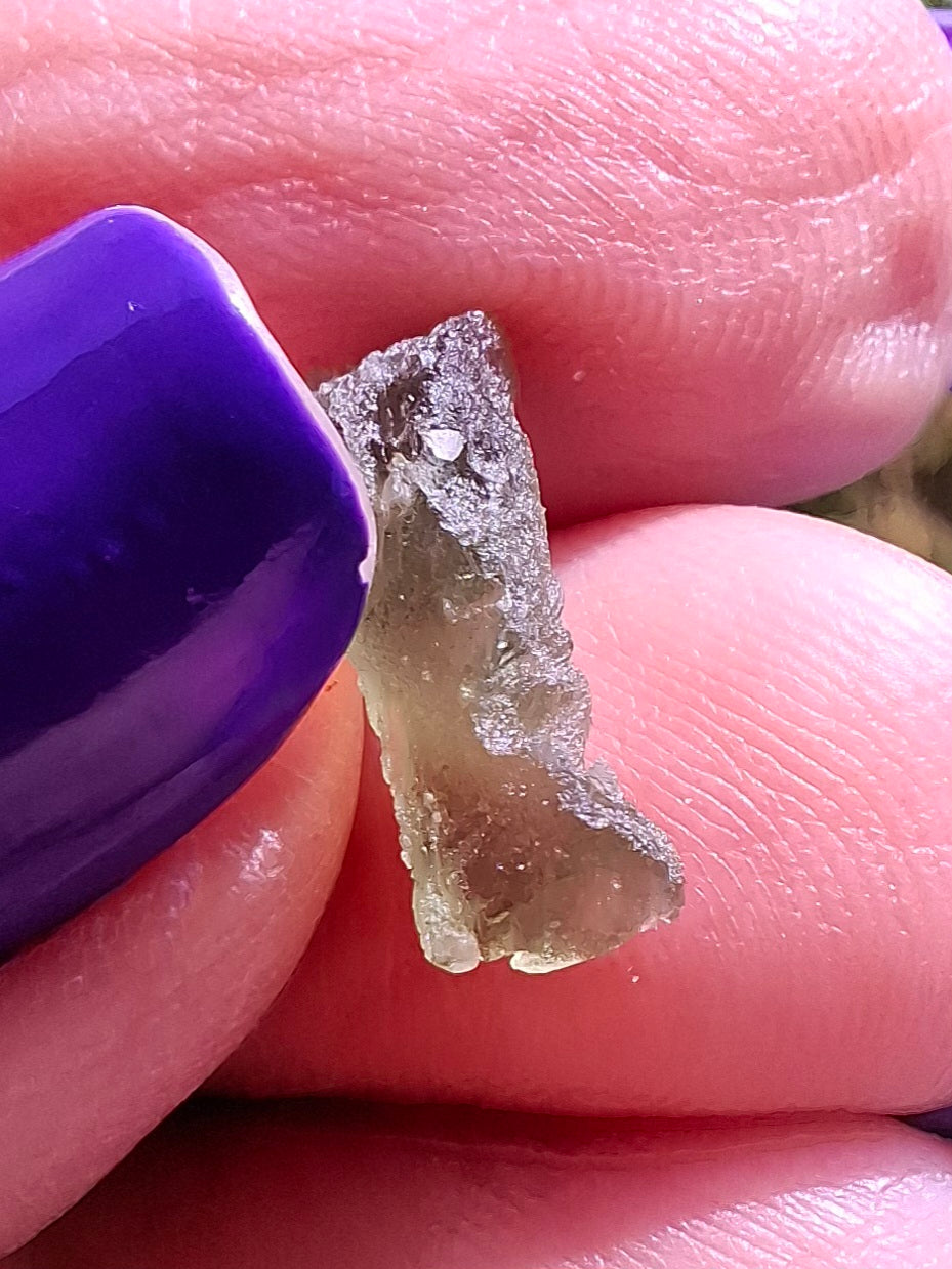 Moldavite Piece, 0.40g, Tektite (Ref: 1487)