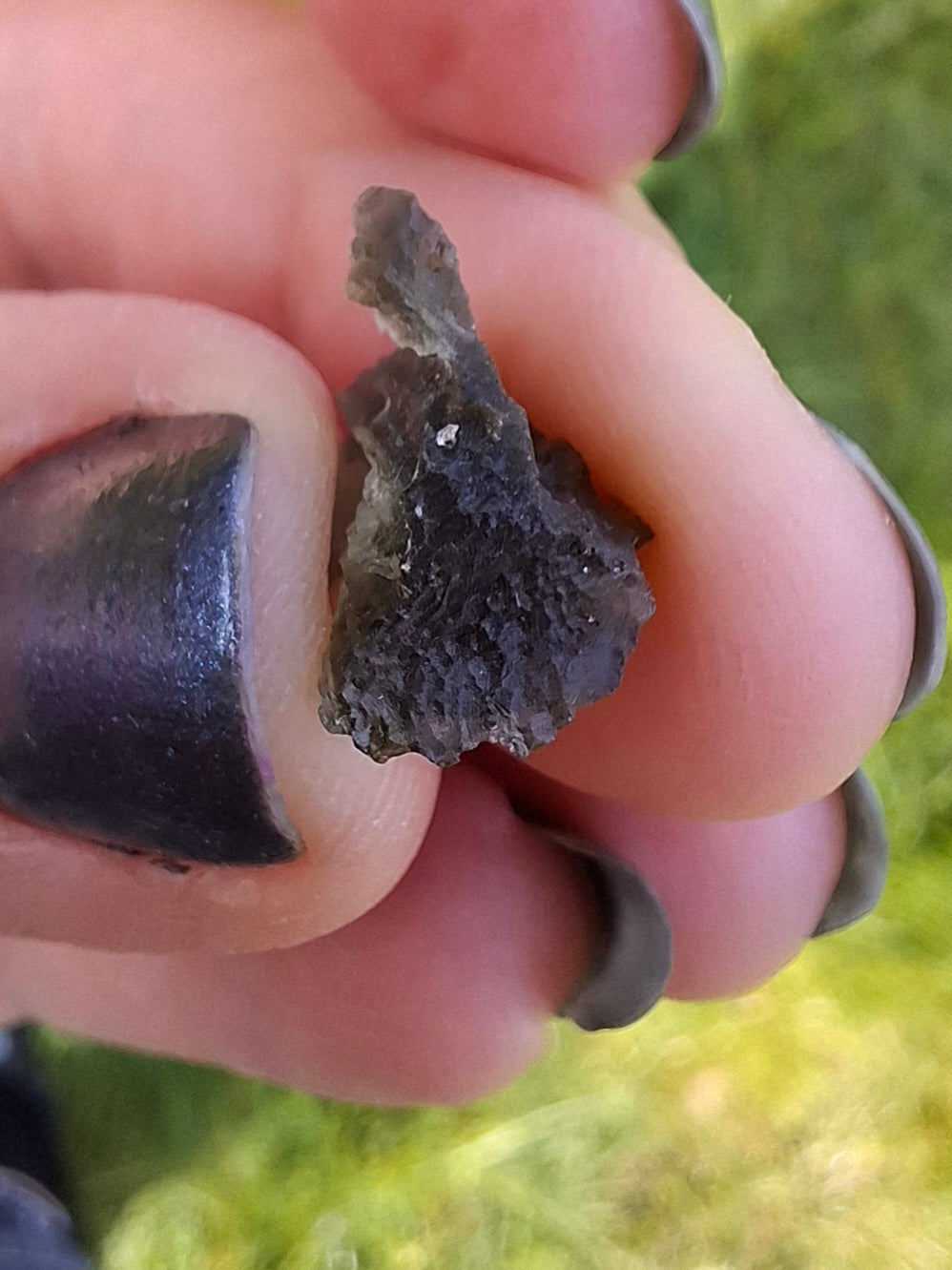 Moldavite Piece, 0.85g, Tektite (Ref: 1396)