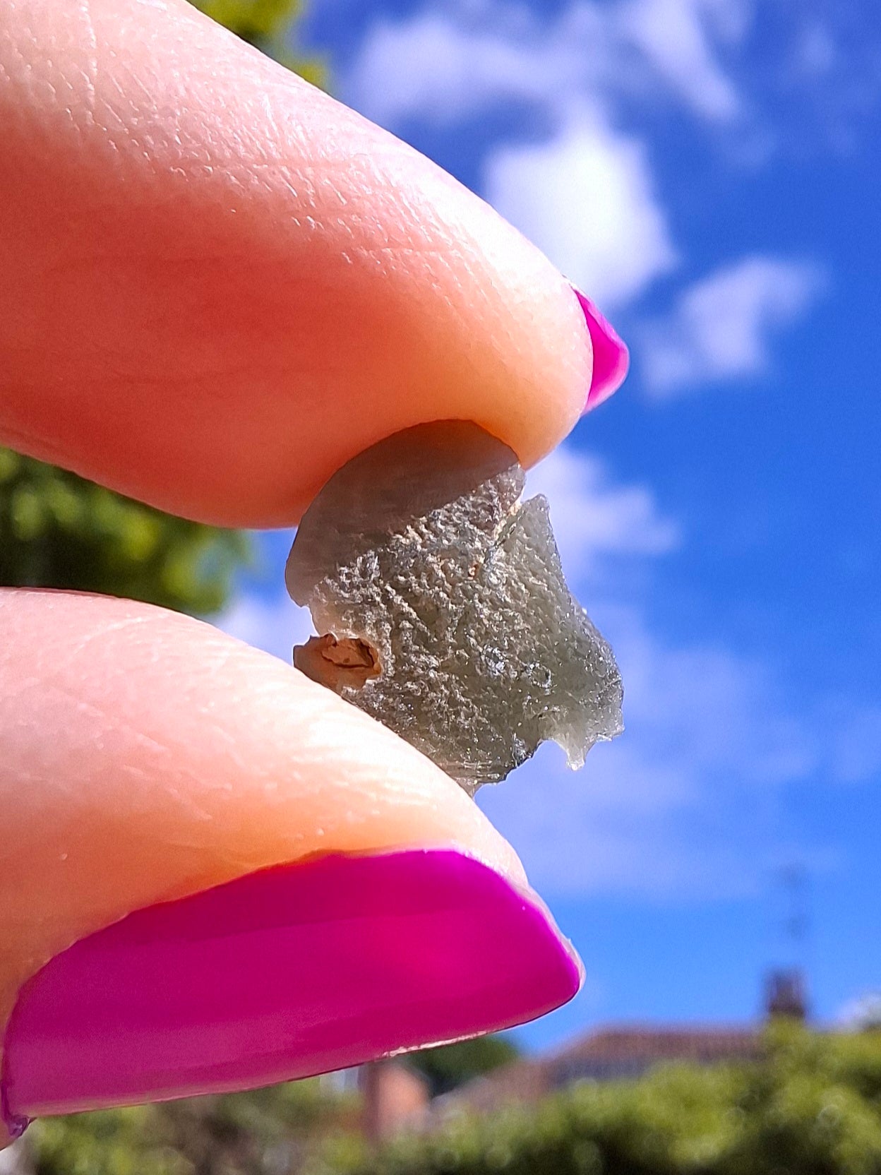 Moldavite Piece, 0.85g, Tektite (Ref: 1462)