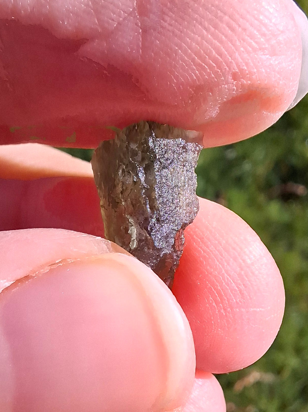 Moldavite Piece, 0.73g, Tektite (Ref: 1331)