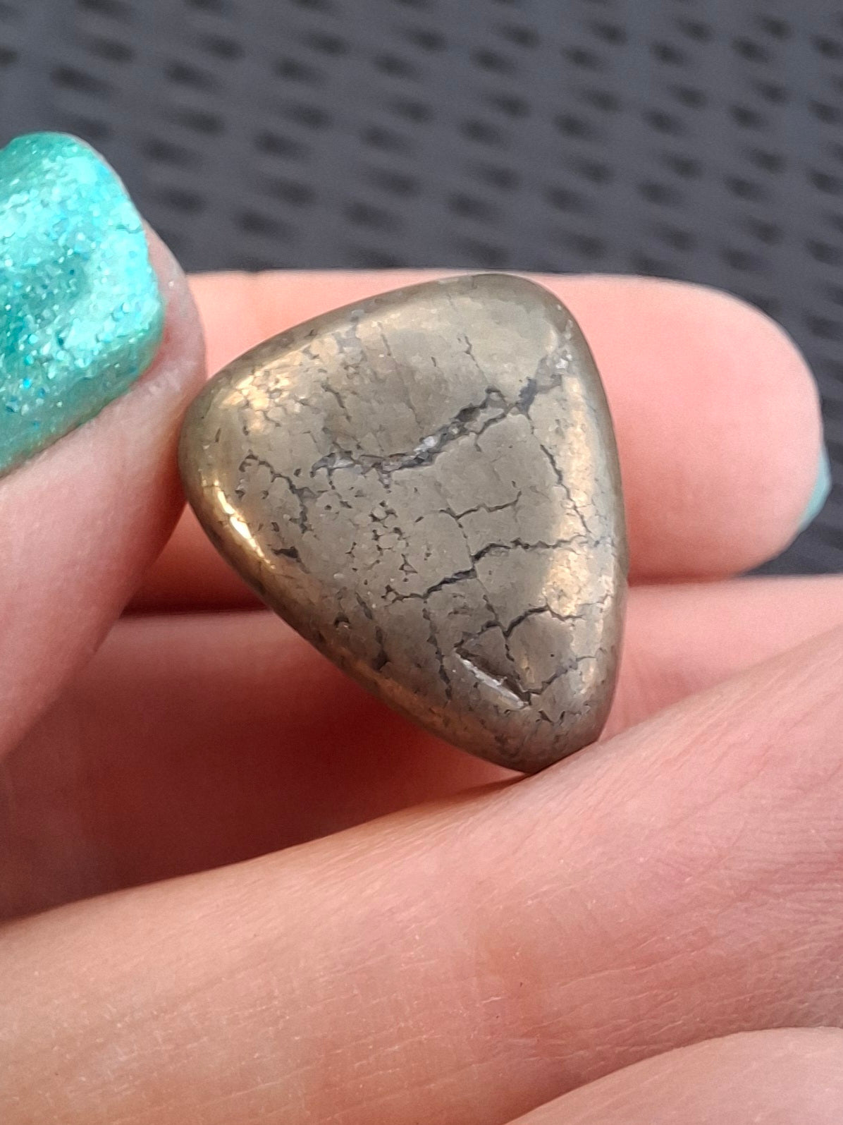 Apache Gold Tumble Stone, Crystal (Ref: T229)
