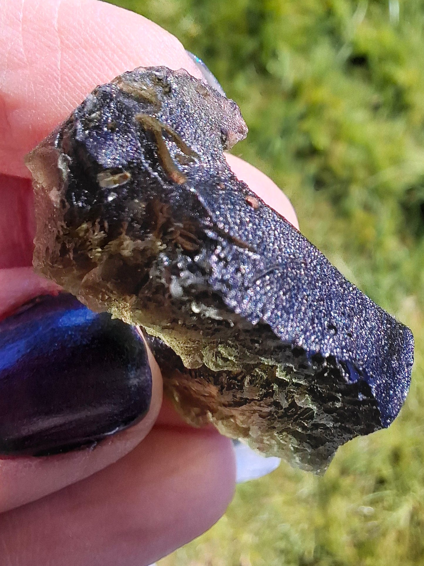 Moldavite Piece, NESMEN, 8.90g, Tektite (Ref: 1374)