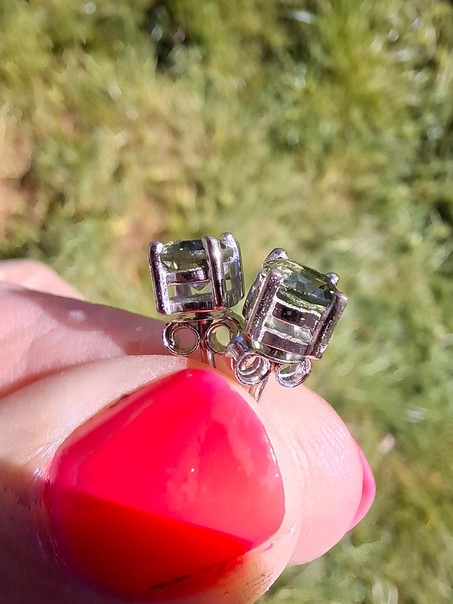 Moldavite (faceted) 5mm STUD EARRINGS, 925 Silver, Tektite (Ref: Pair48)