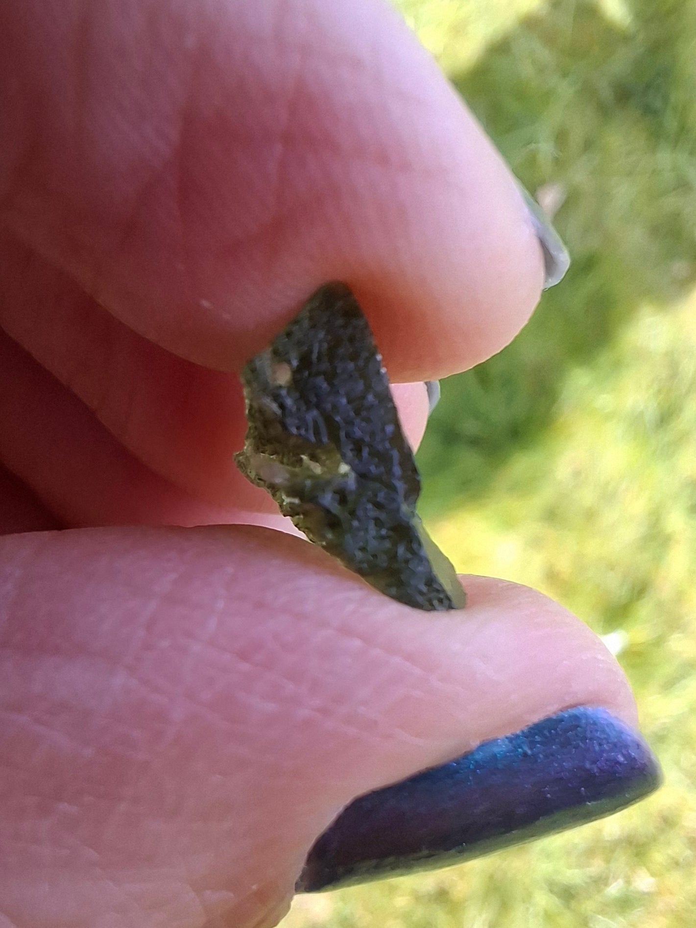 Moldavite Piece, 0.93g, Tektite (Ref: 1391)