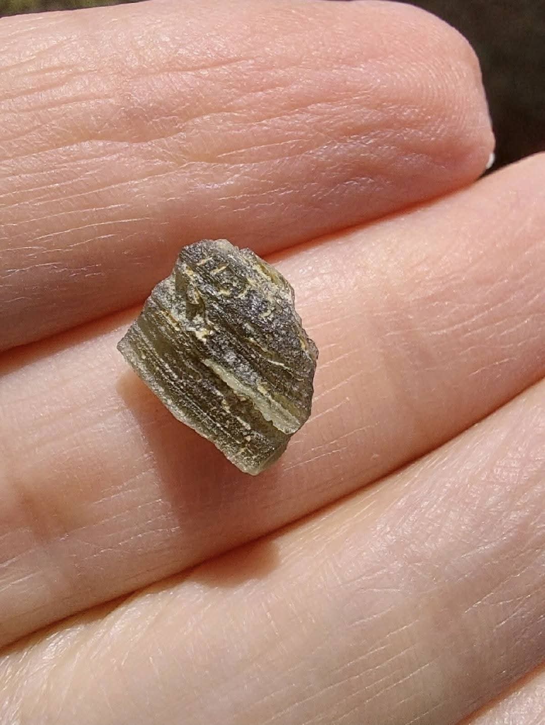 Moldavite Piece, 0.58g, Tektite (Ref: E161)