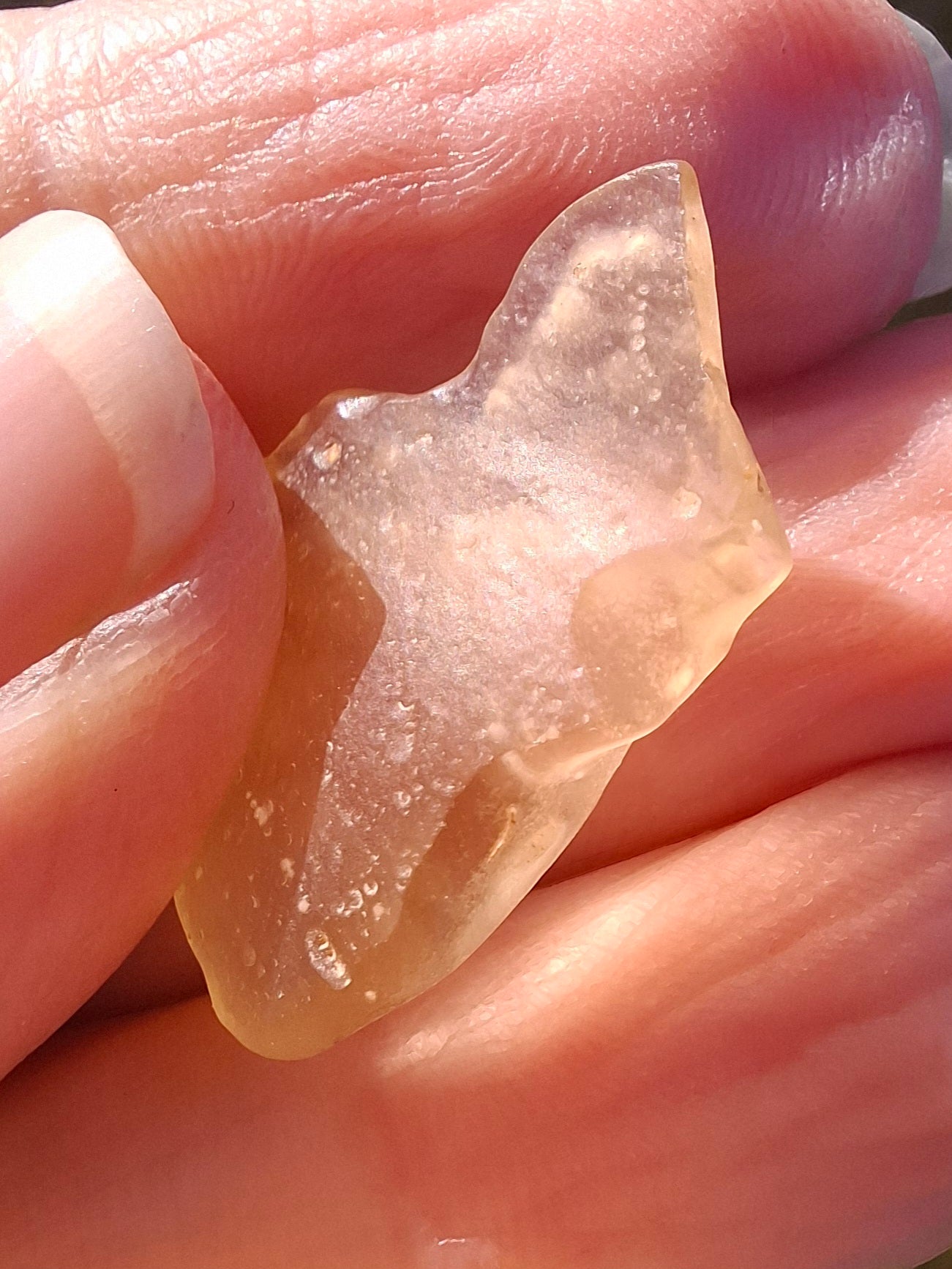 Libyan Desert Glass small Piece, 1.85g, Tektite (Ref: LE256)