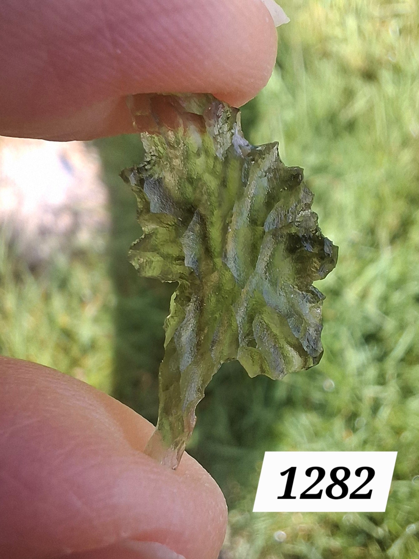 Moldavite Piece, JEZKOVNA BESEDNICE, 0.90g, Tektite (Ref: 1282)