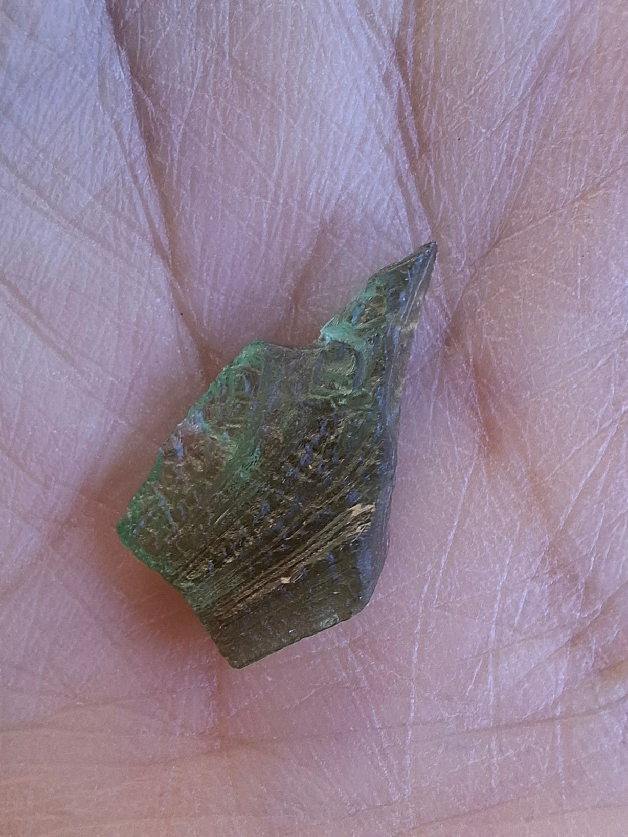 Moldavite Piece, 0.65g, Tektite (Ref: 1404)