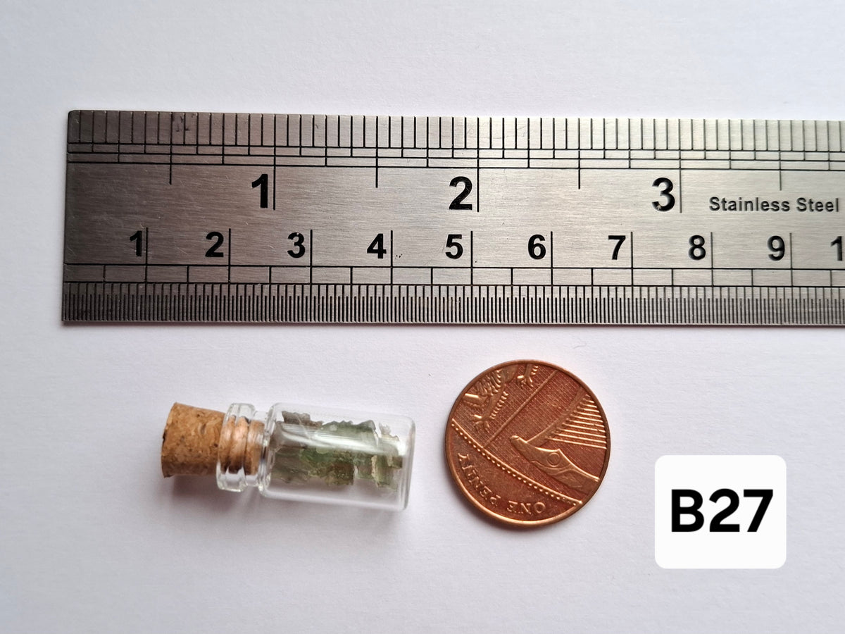 Moldavite Chips (0.50g) in 1ml Bottle, Tektite (Ref: B27)