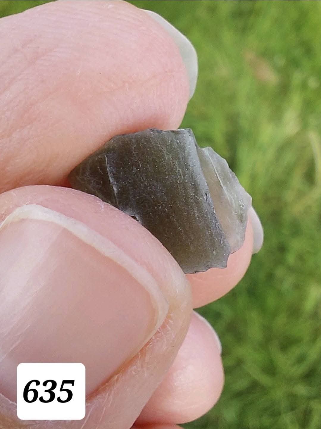 Moldavite Piece, 0.72g, Tektite (Ref: 635)
