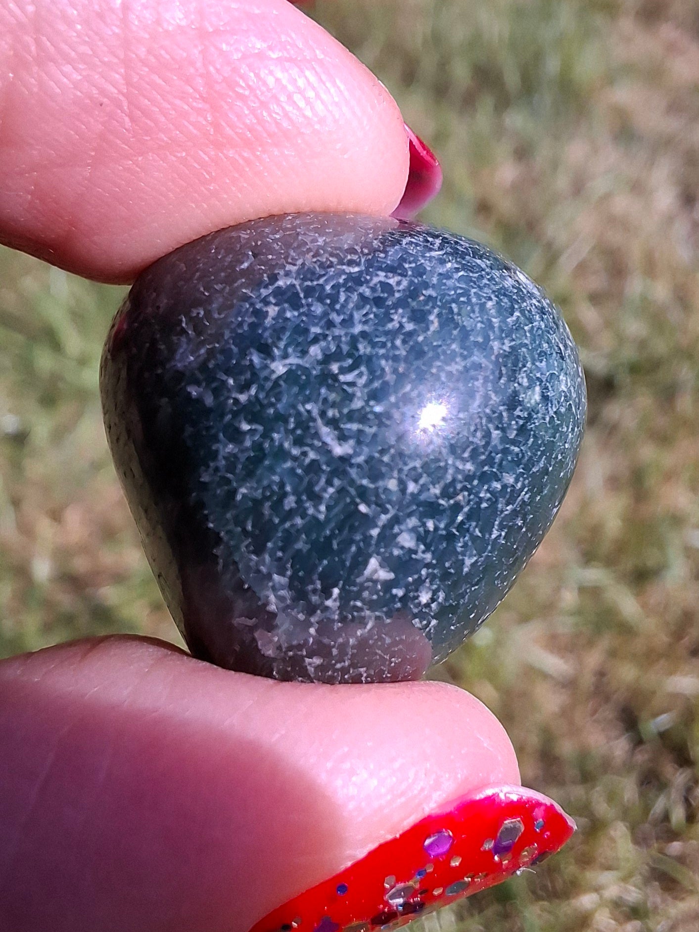 Green Moss Agate, Tumble Stone, Crystal (Ref: T166)