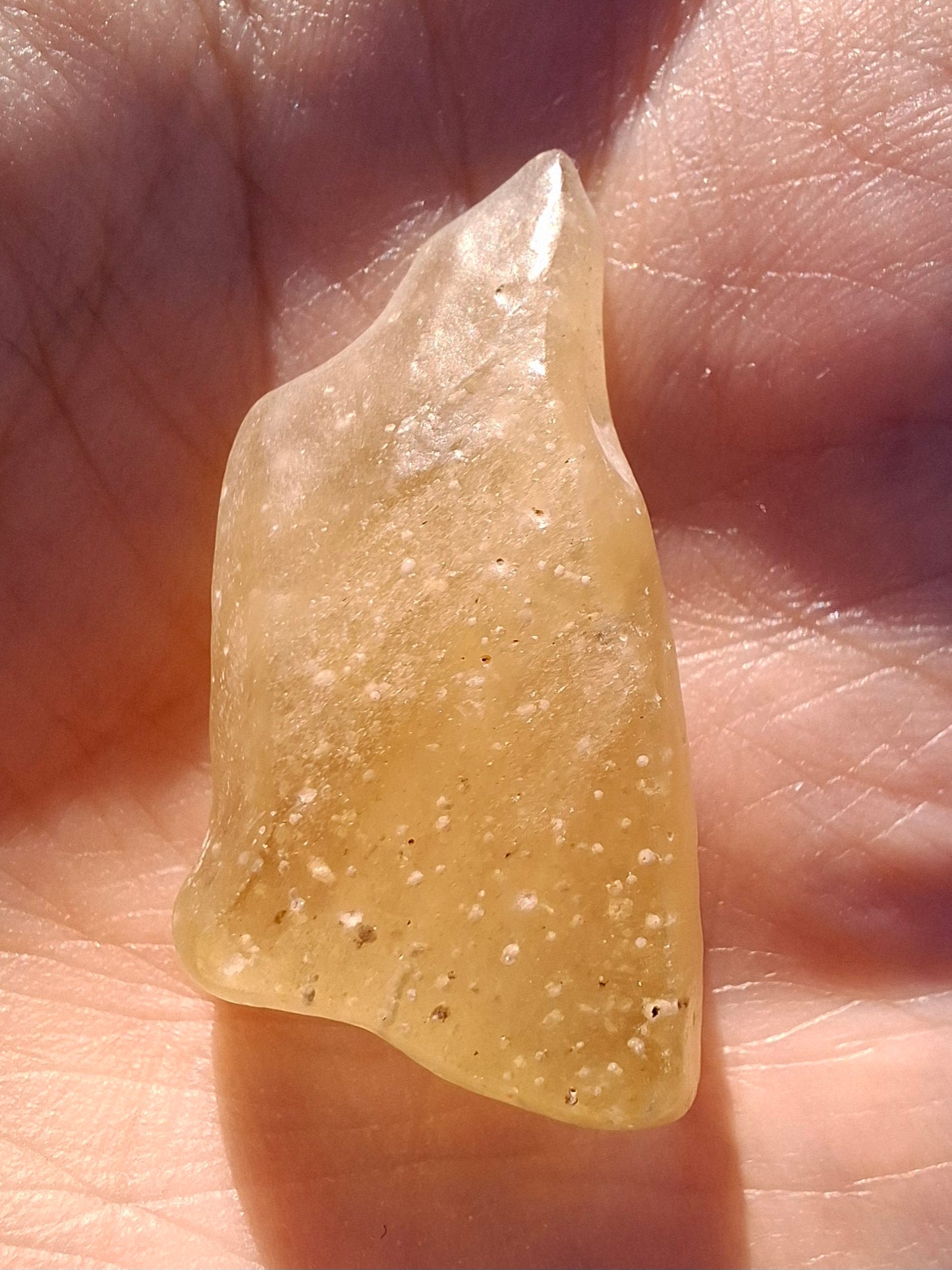 Libyan Desert Glass Piece, 6.49g, Tektite (Ref: LE277)