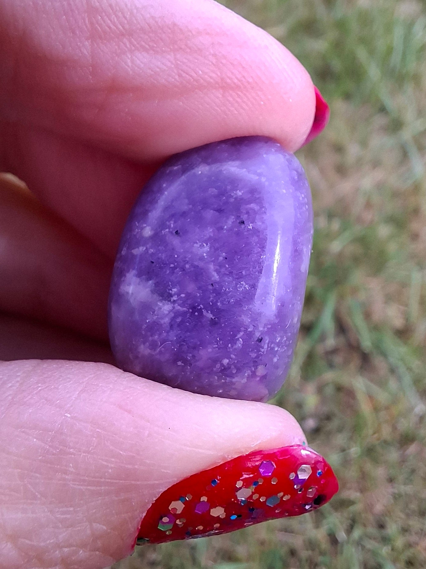 Lepidolite, Tumble Stone, Crystal (Ref: T117)