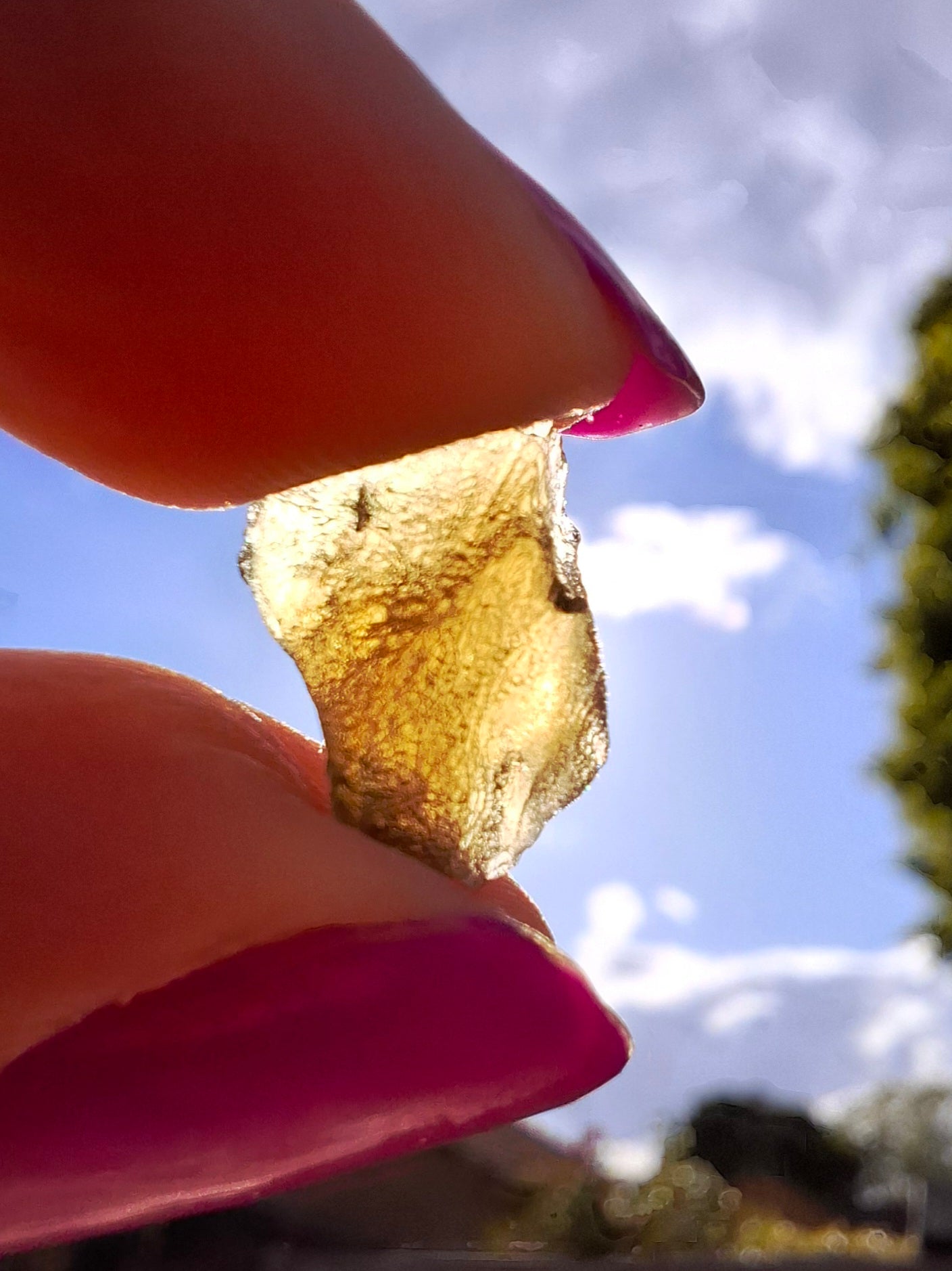 Moldavite Piece, 0.72g, Tektite (Ref: 1443)