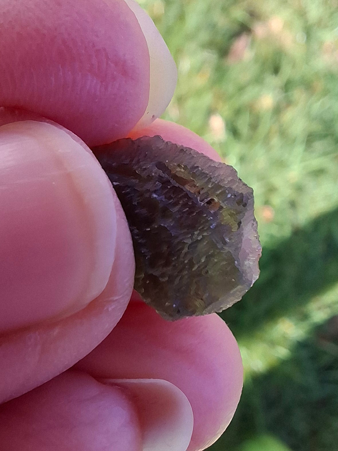 Moldavite Piece, 0.96g, Tektite (Ref: 1330)