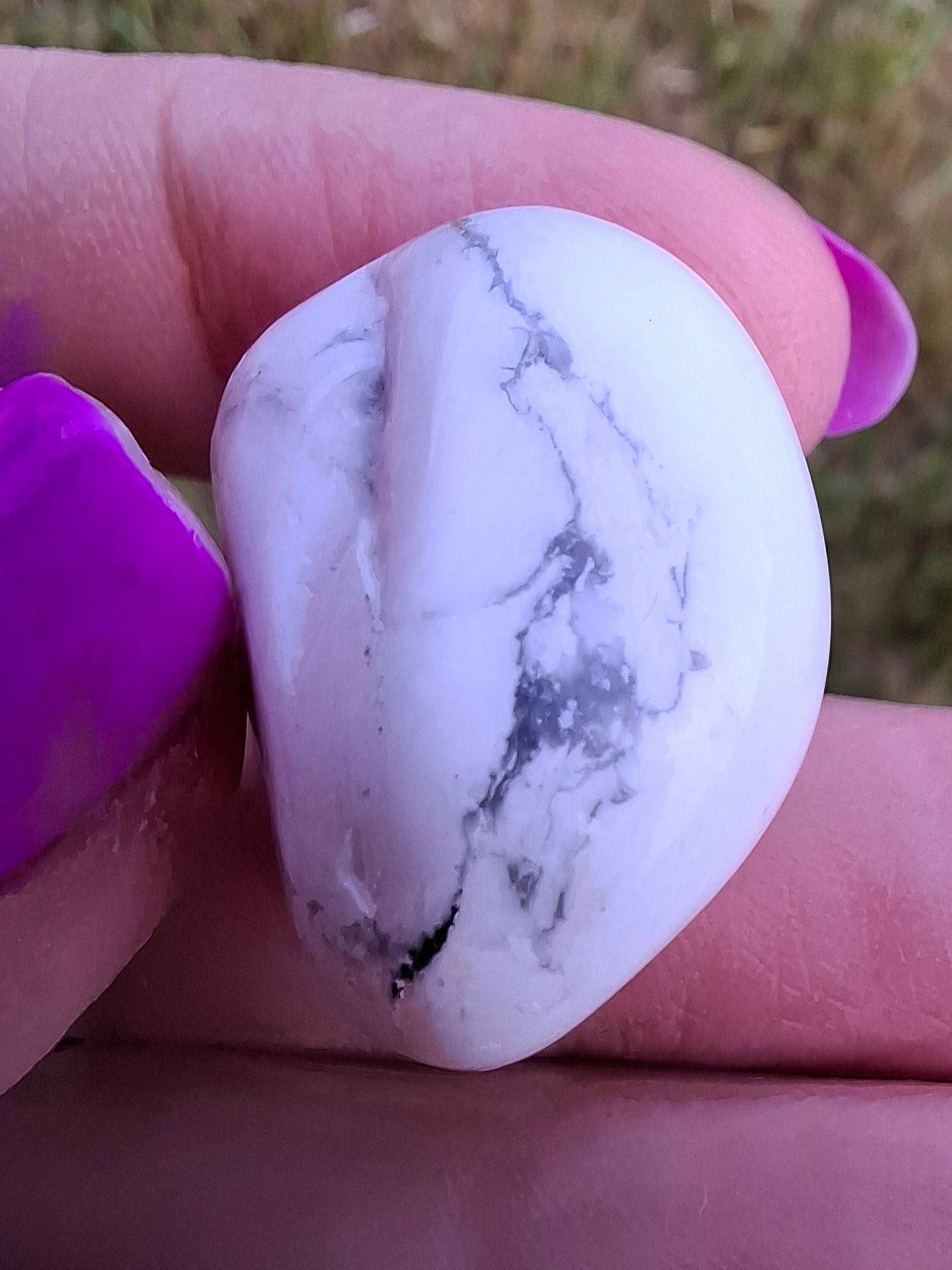 Howlite, Tumble Stone, Crystal (Ref: T45)